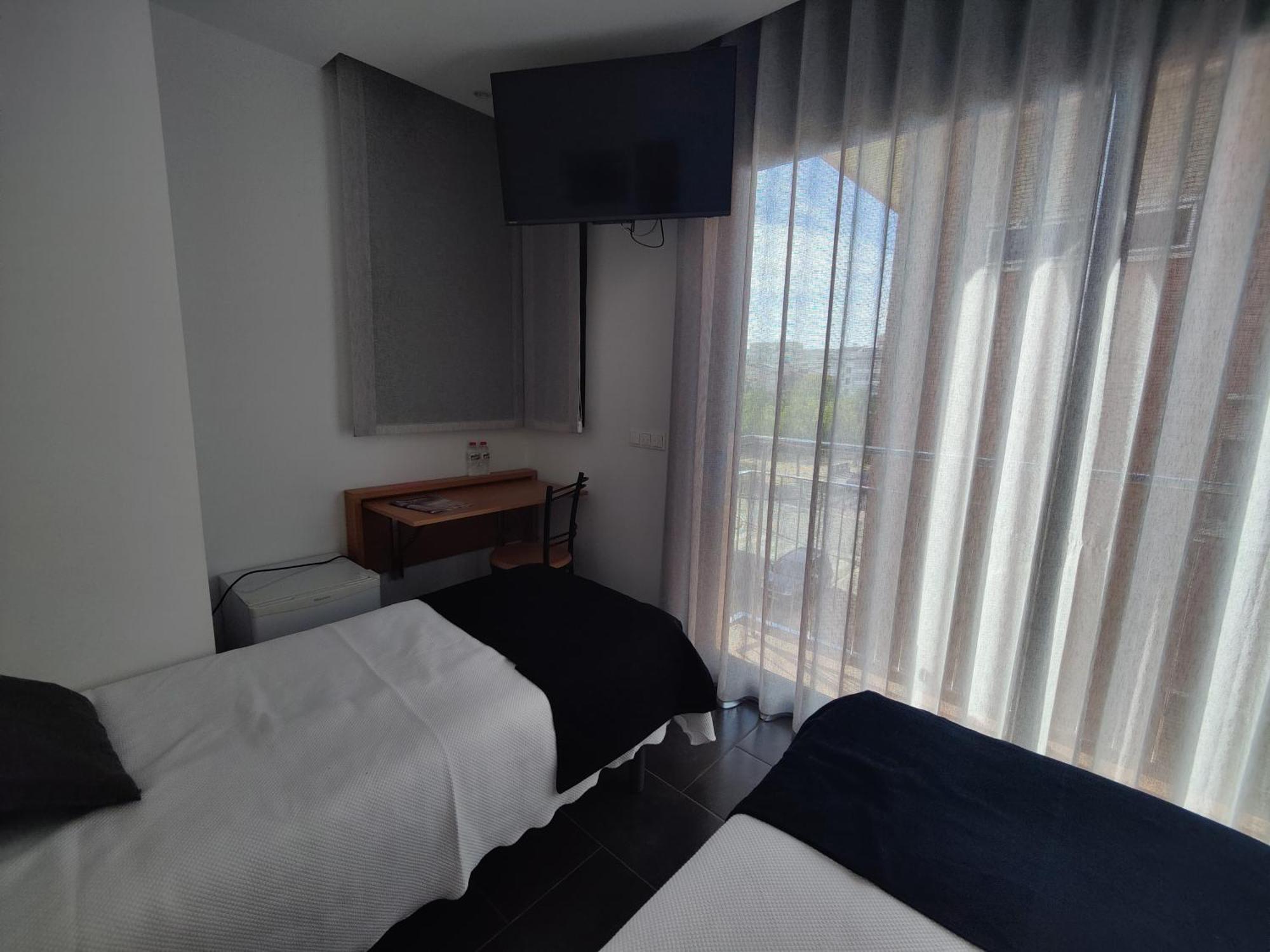 Twin Room Private Bathroom