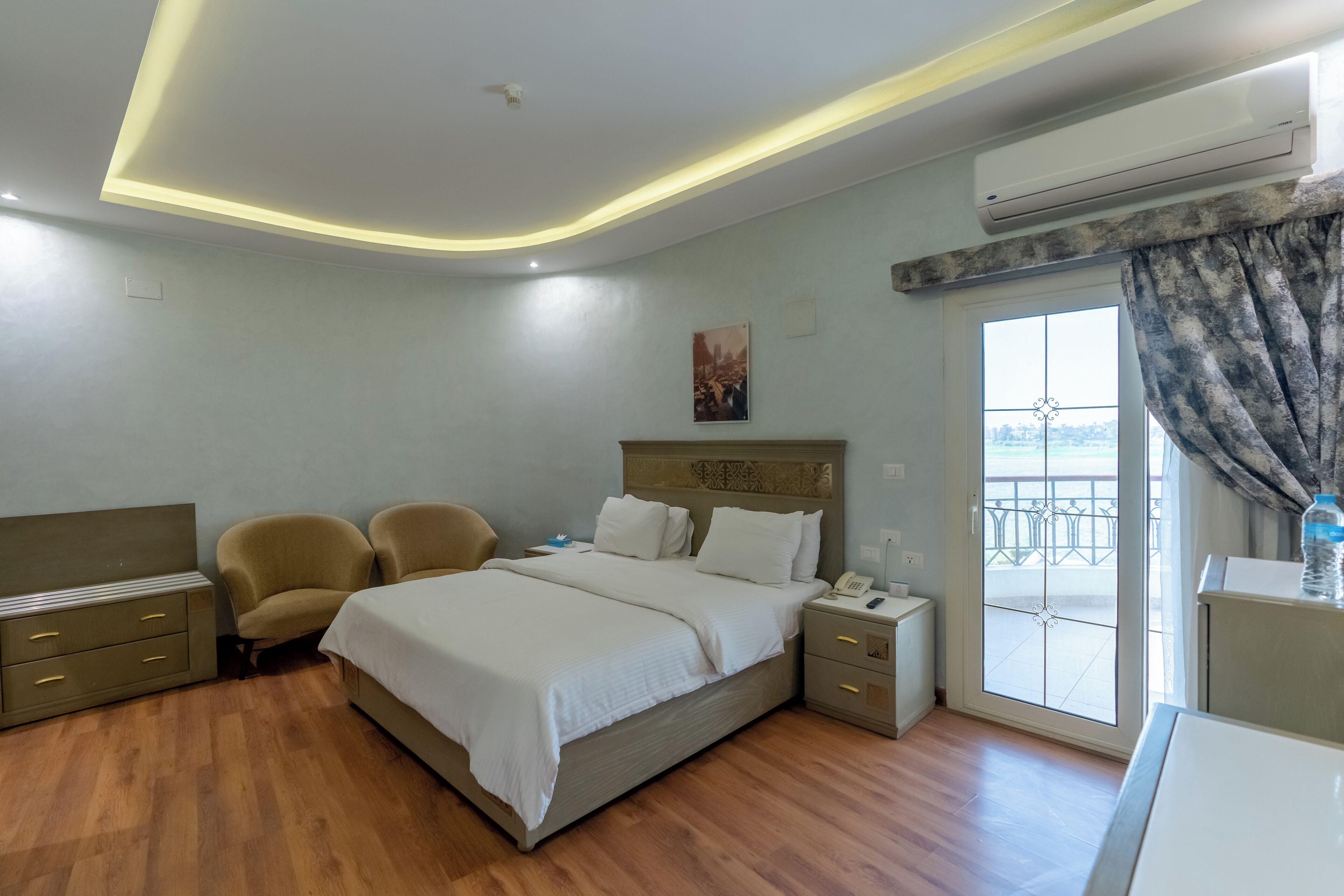 Junior Suite Nile view