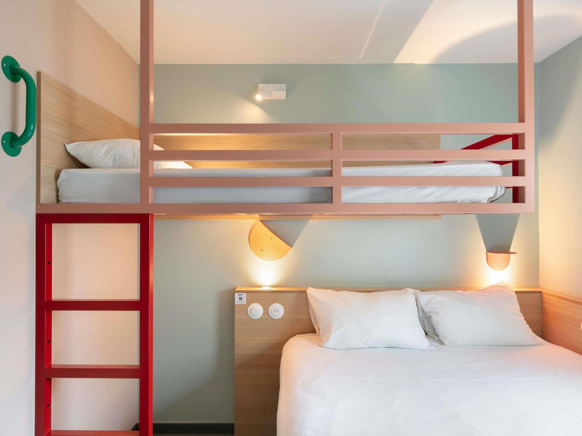 POP Triple Room One Double One Single Bunk Bed