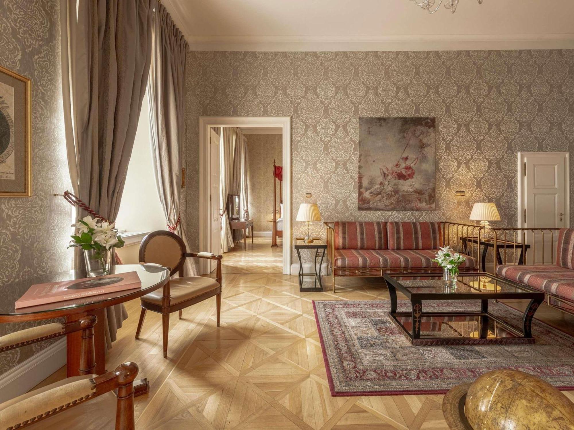 Two-Bedroom Casanova King Suite with Two Single Beds and Courtyard View,1739362359:JPEG