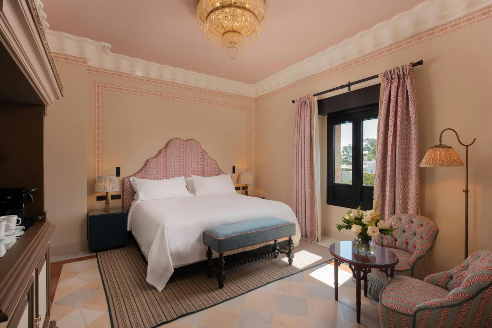 Deluxe Double Room,1739366521:JPEG