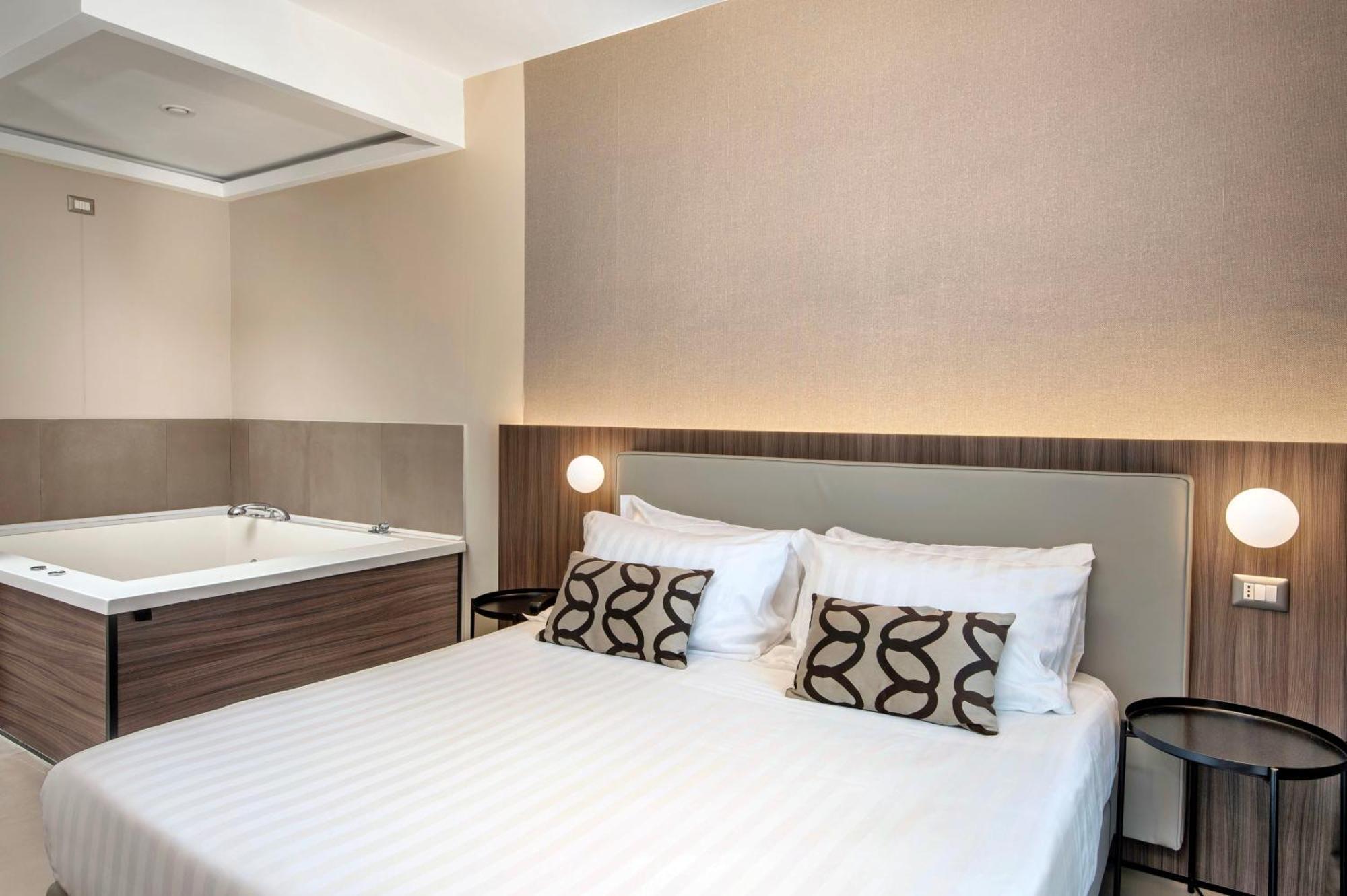 Double Room Spa Bath