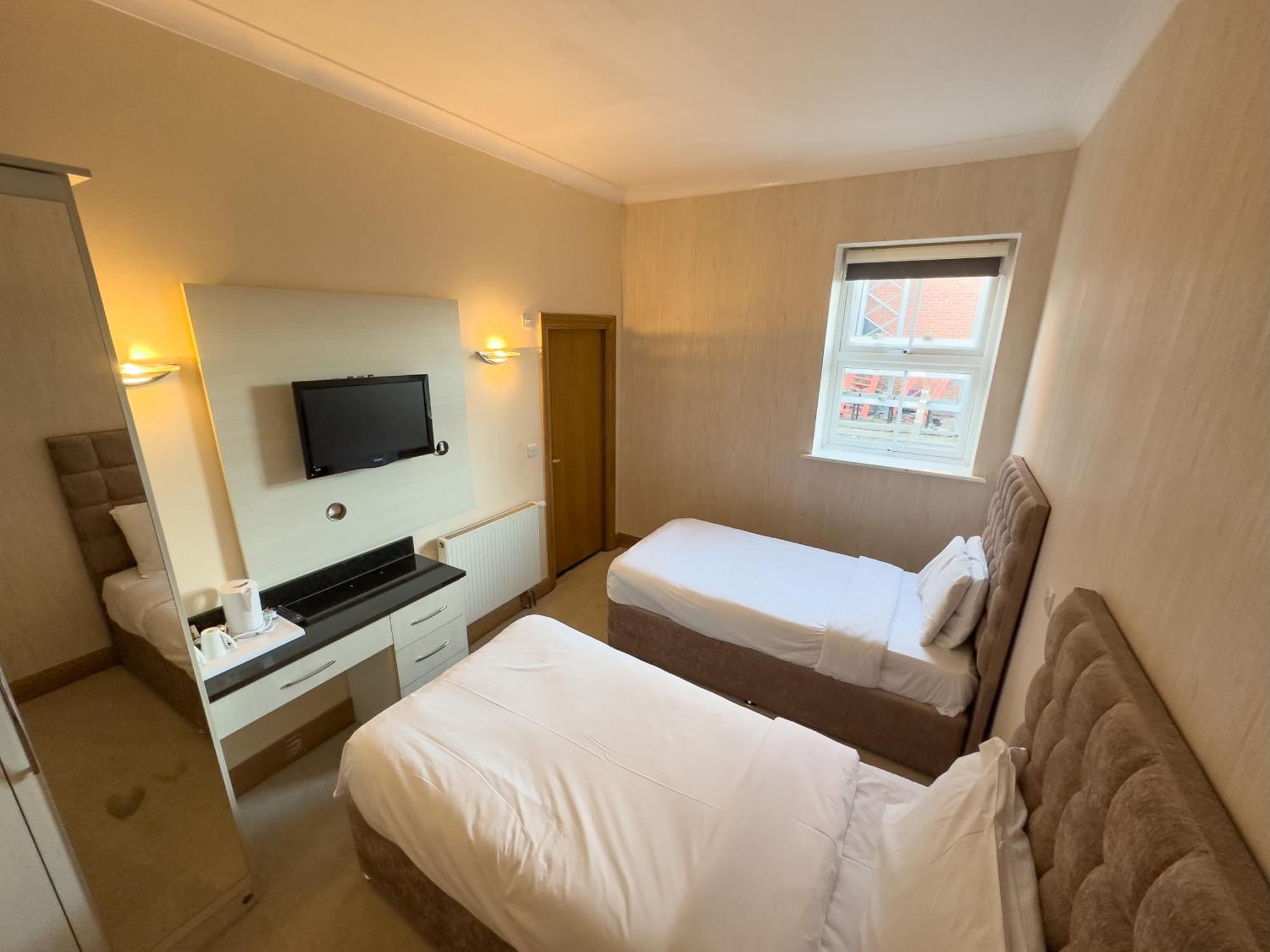 Standard Twin Room,1445440333:JPEG