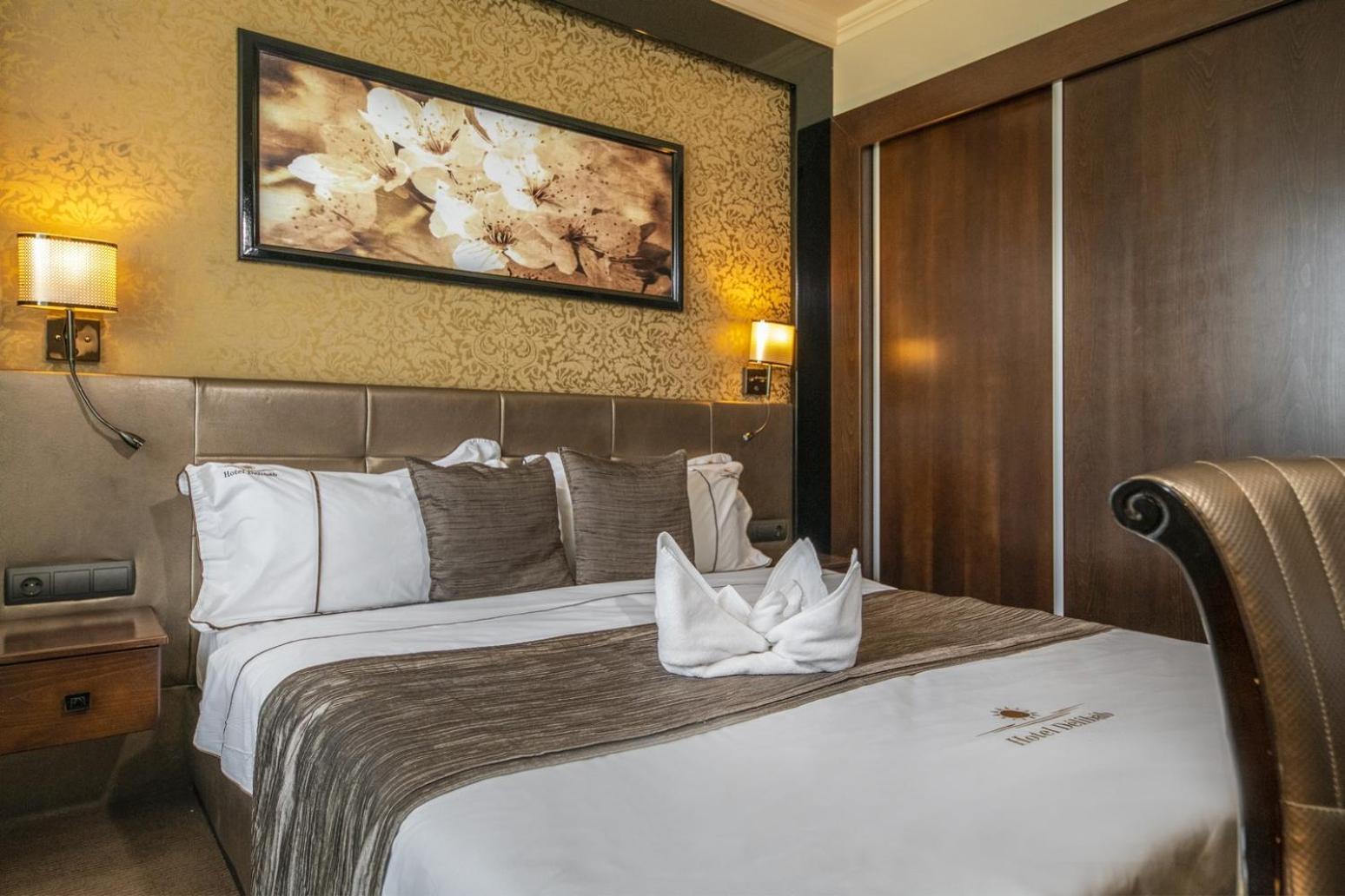 Classic Double Room