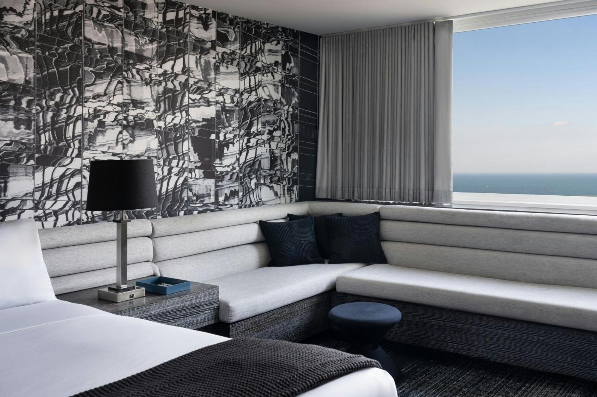 King Room Lake View