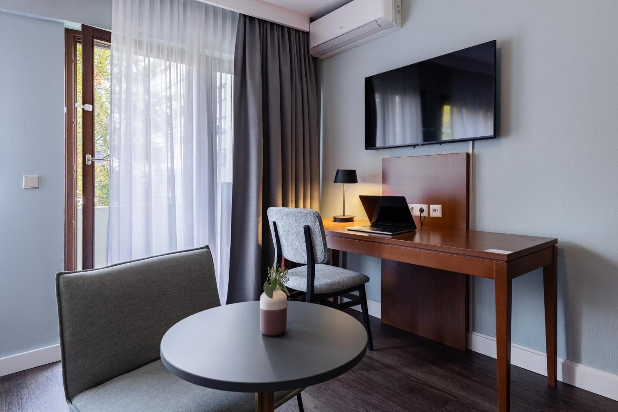Standard Room,1739380011:JPEG