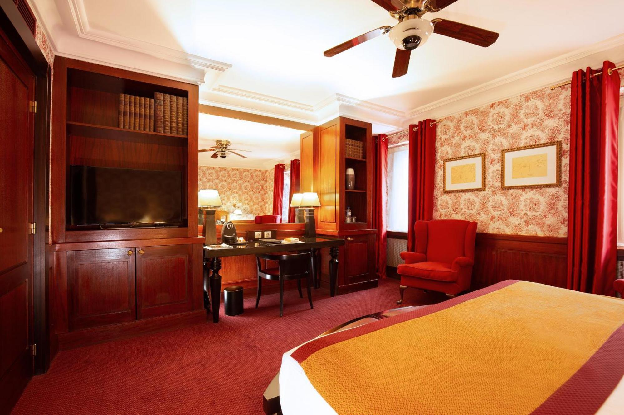 Deluxe Queen Room Non-Smoking
