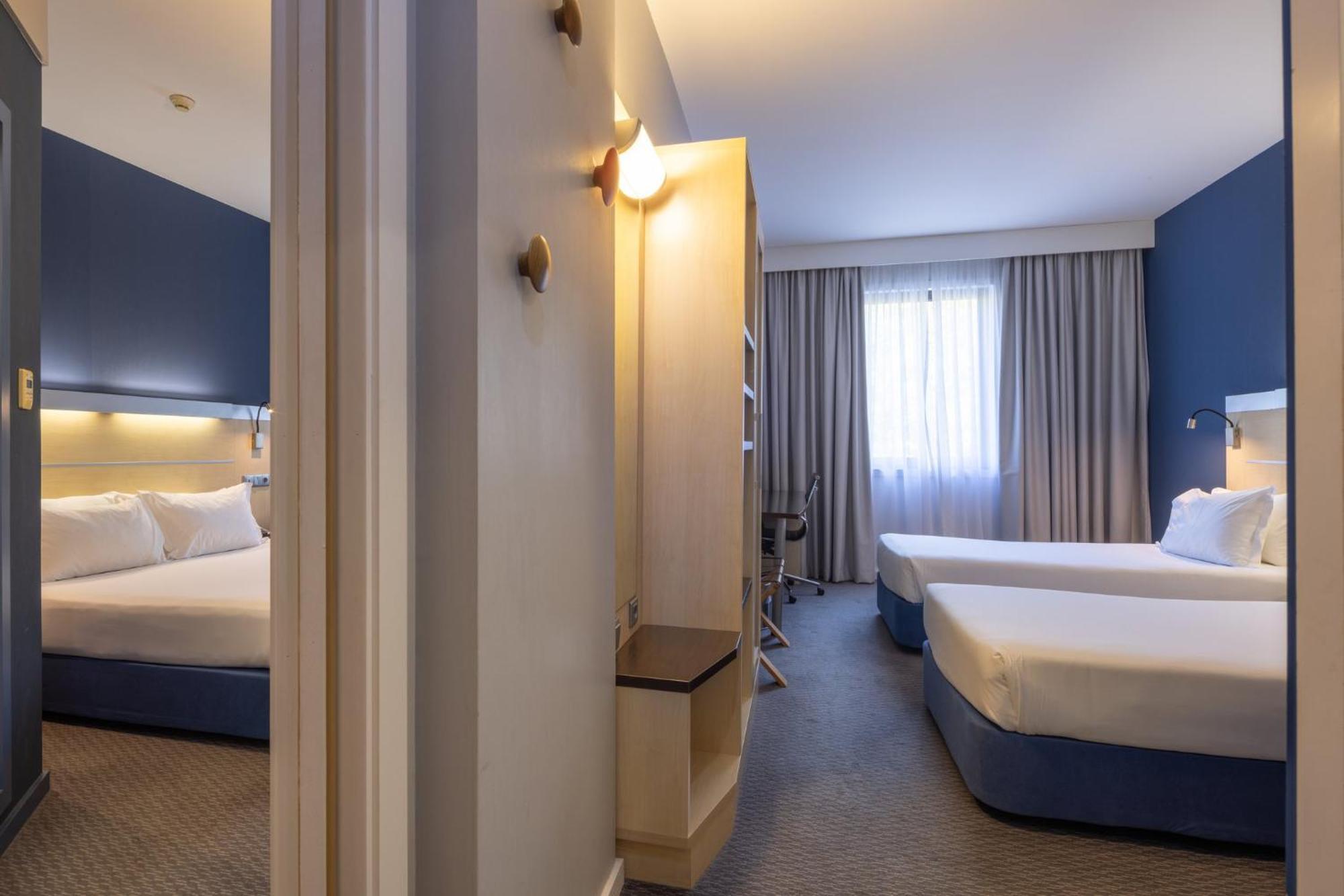 Standard Double Room Two Single Beds