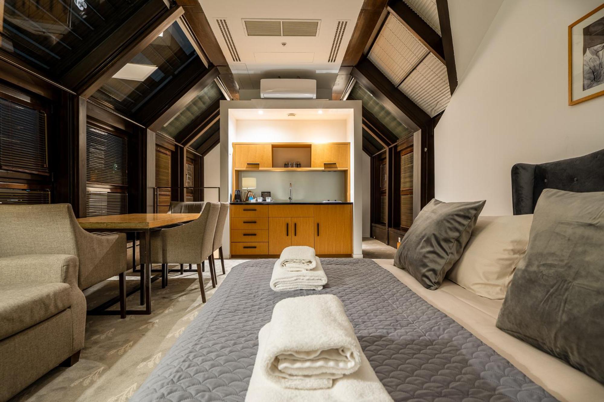 Duplex Suite