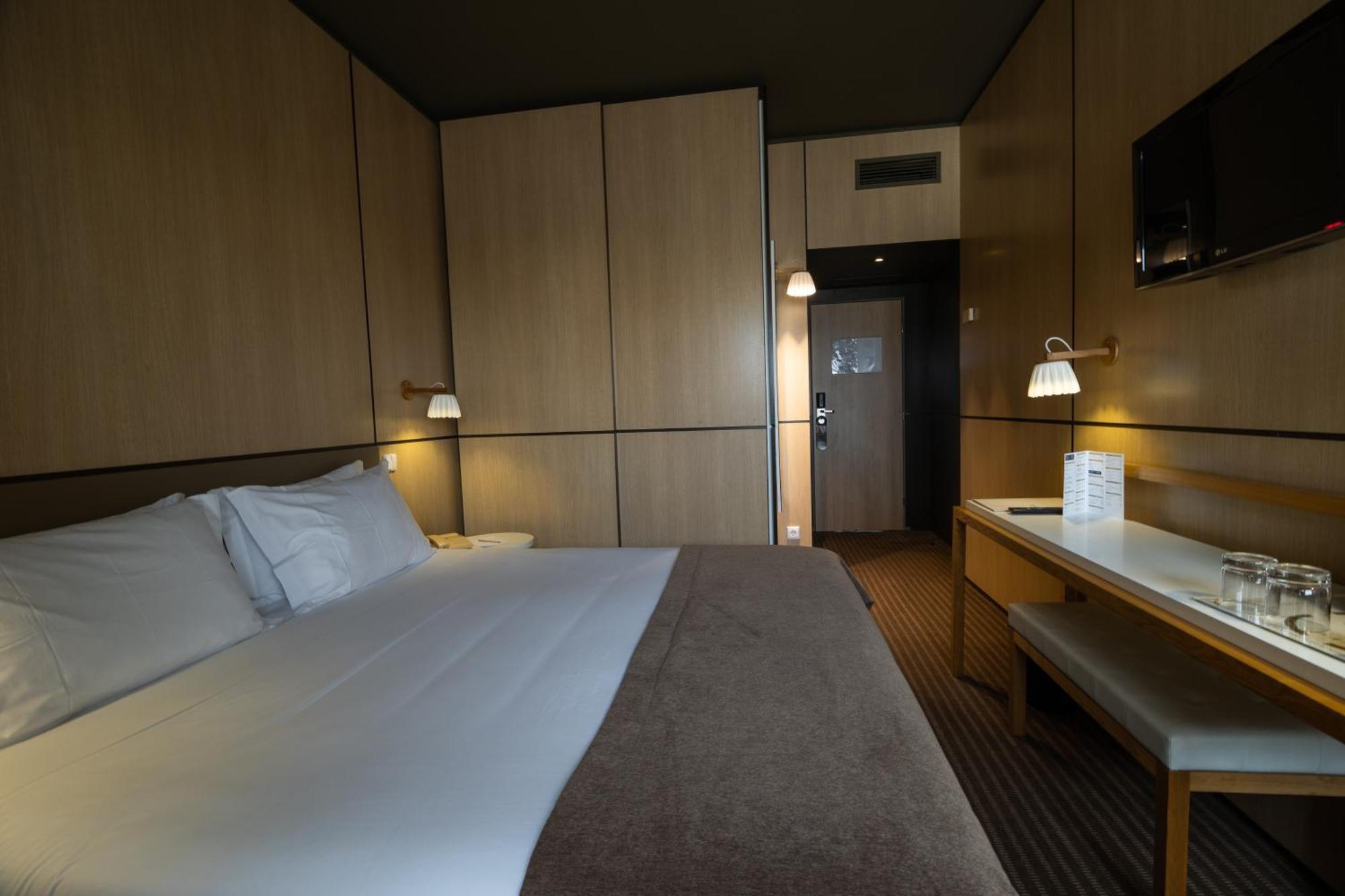 Double Room with City View,835827869:JPEG