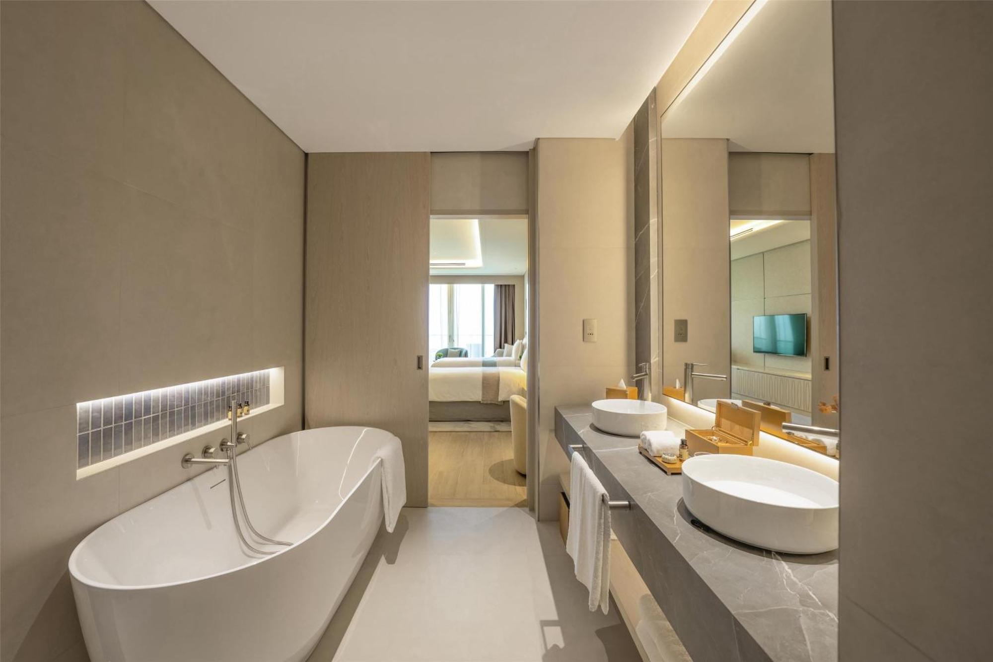 Superior Twin Room,1739391264:JPEG