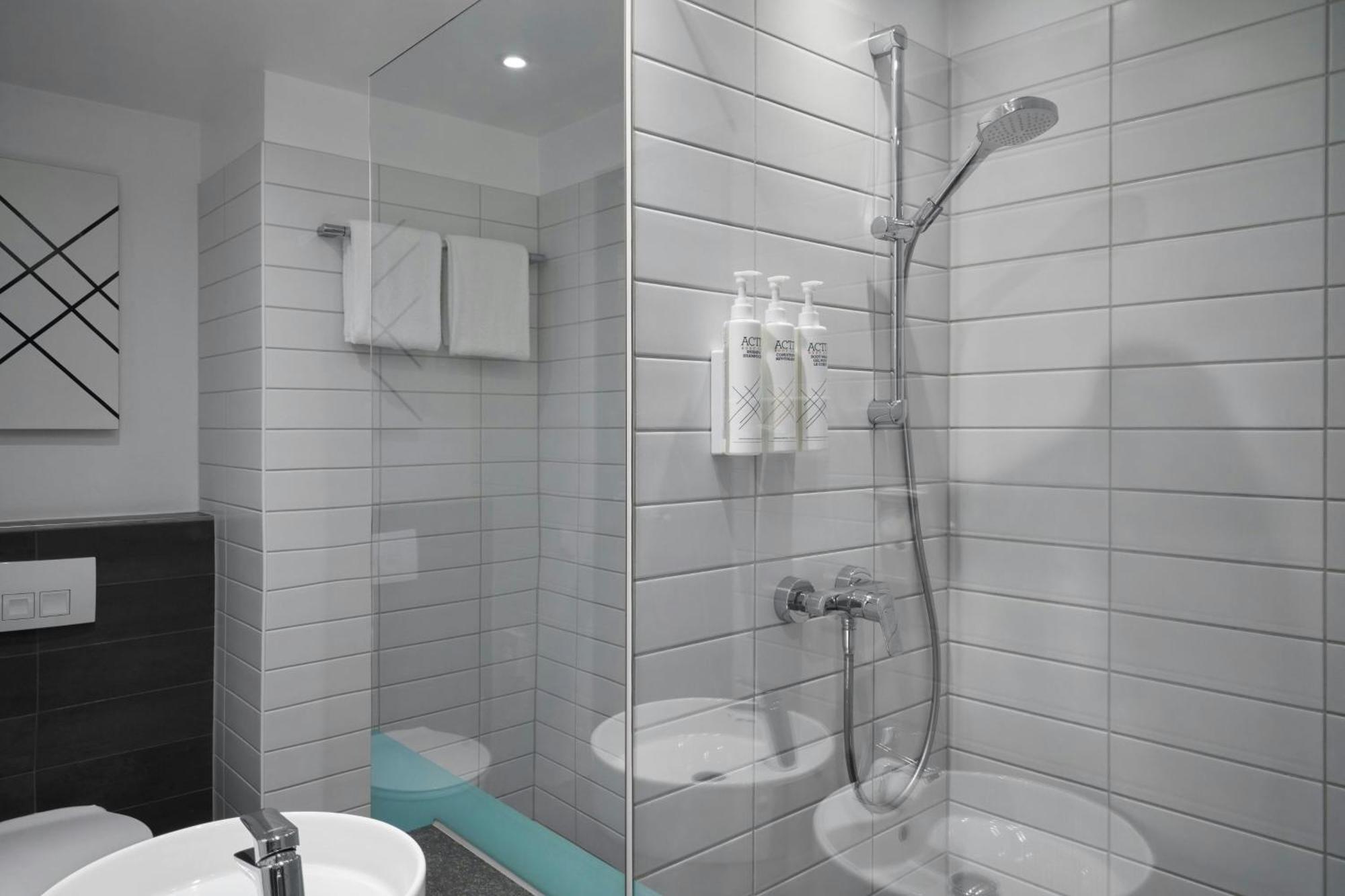 Standard Twin Room Street View