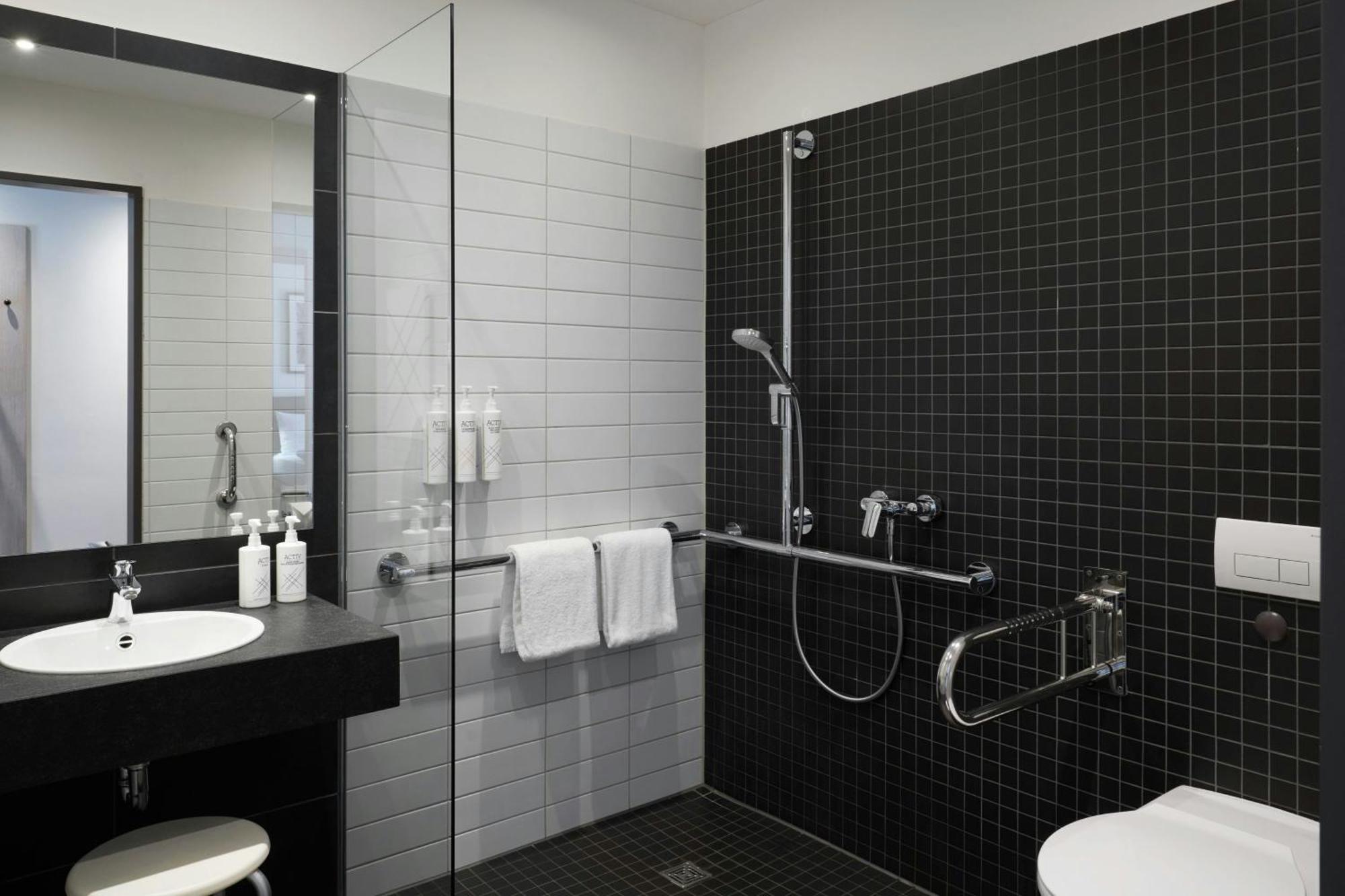 Standard Queen Room Street View Accessible
