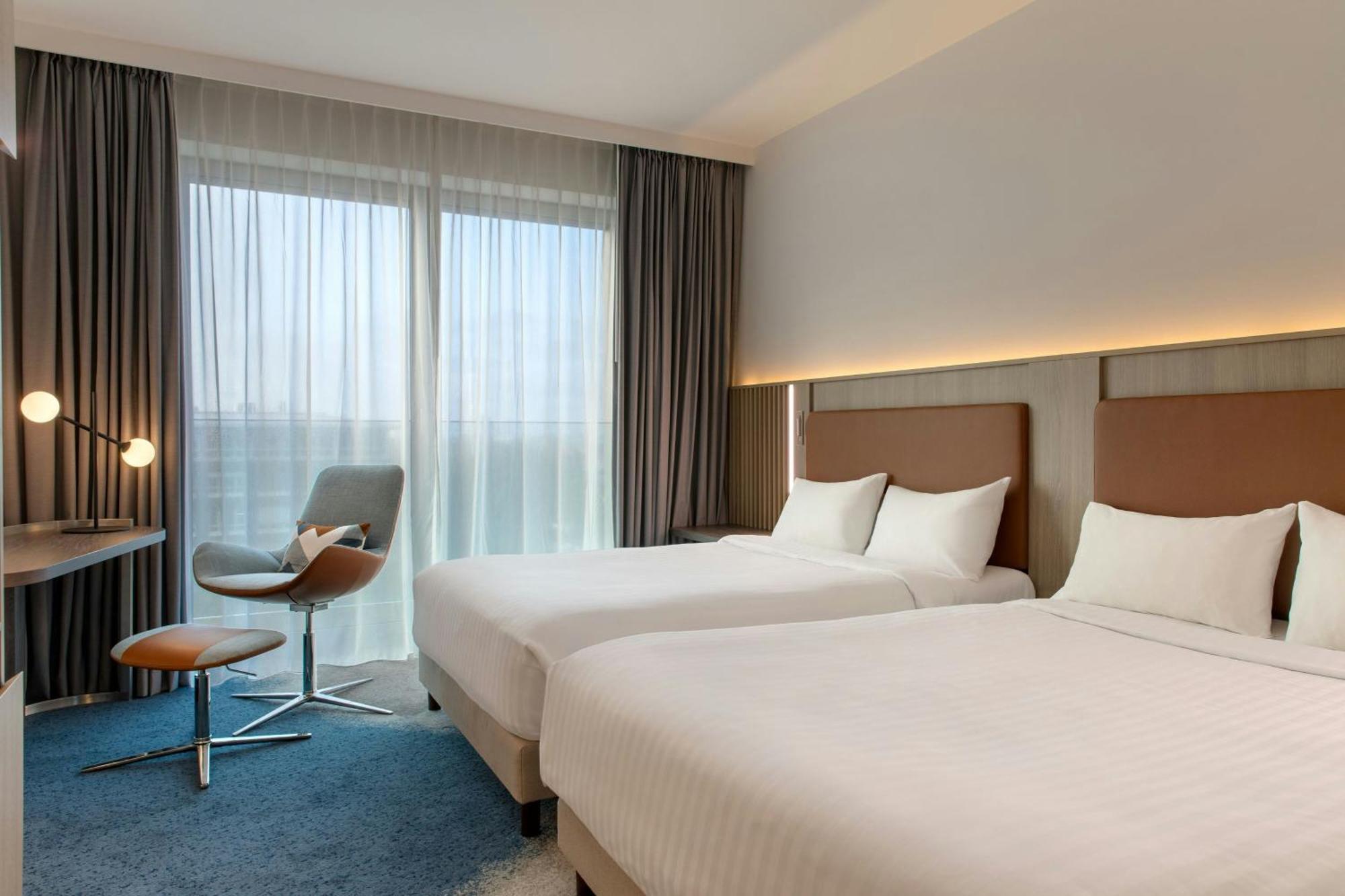 room Guest room 2 Queen Conference Building