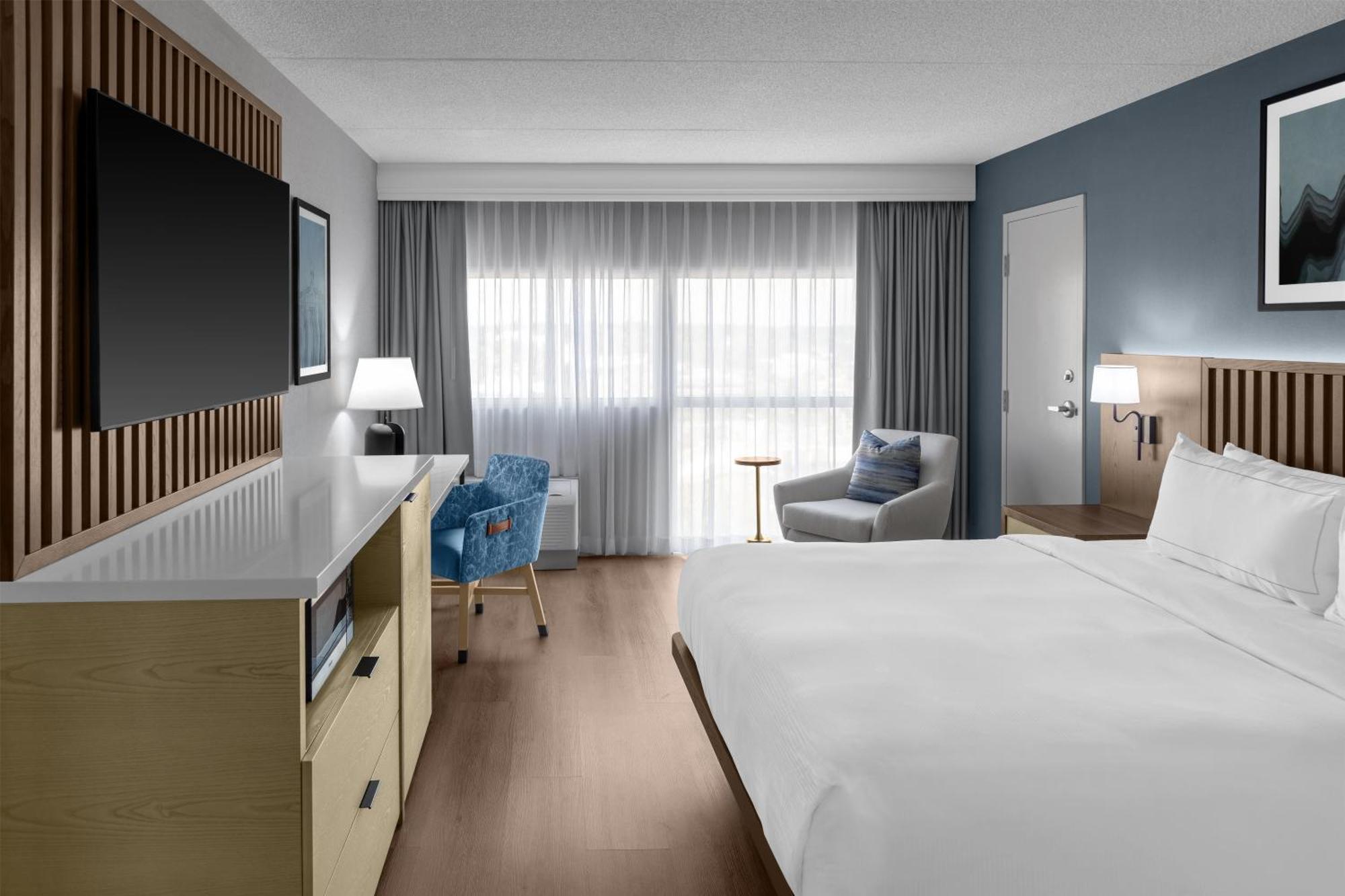 King Room Hearing Accessible-Non-Smoking