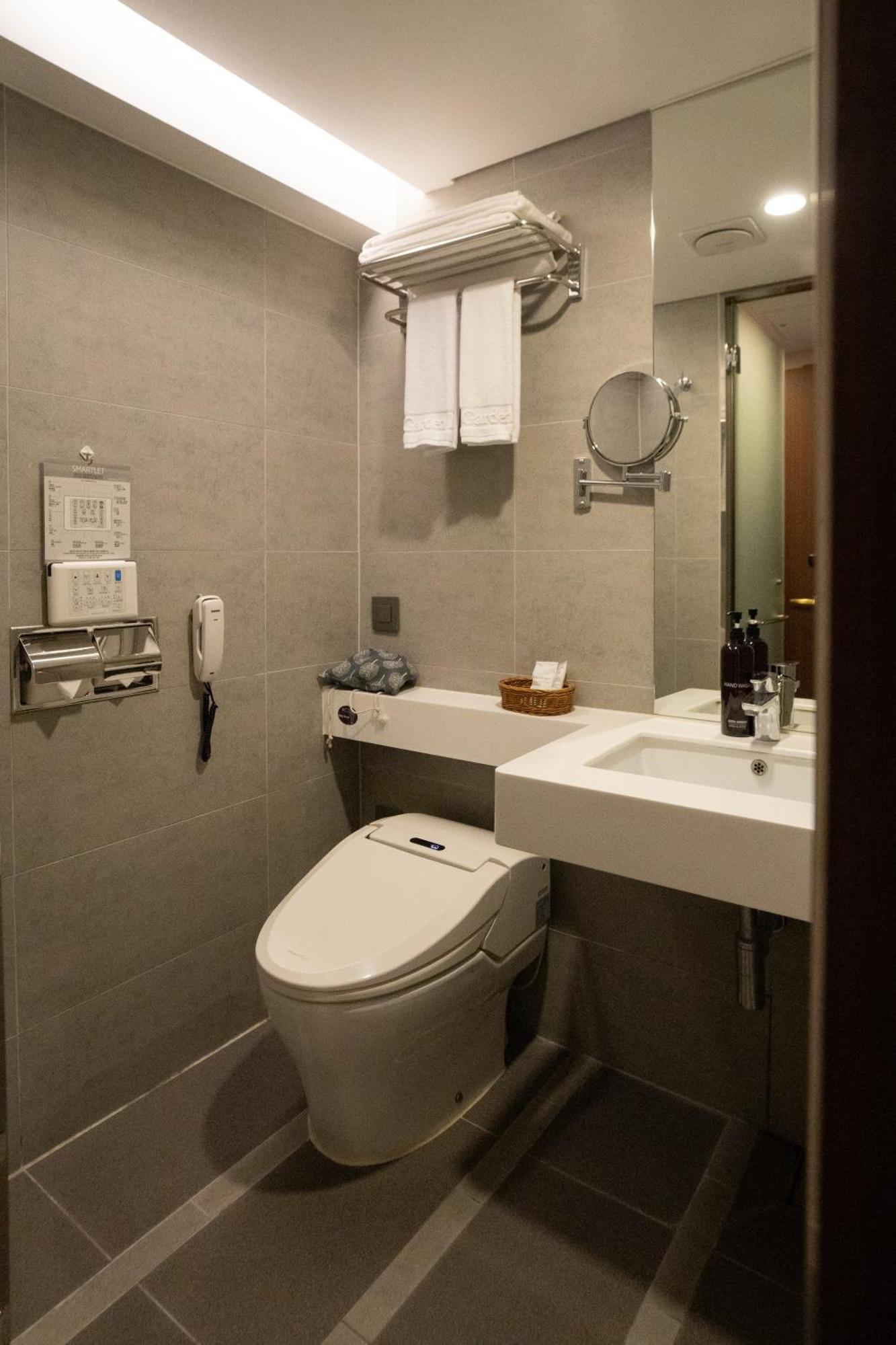 Semi Double Room