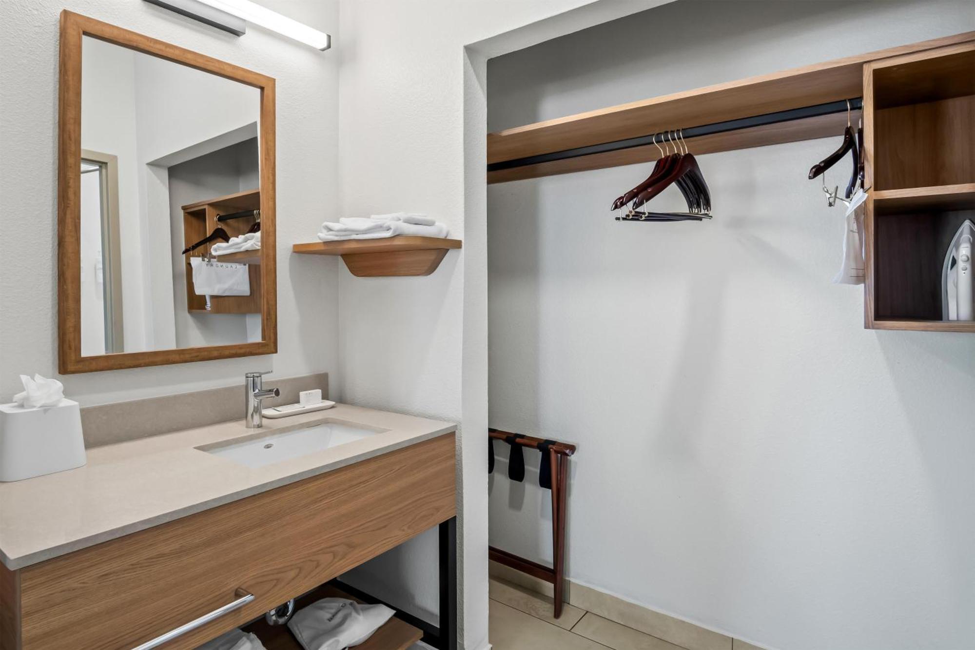Queen Studio Suite with Two Queen Beds and Sofa Bed - Non-Smoking