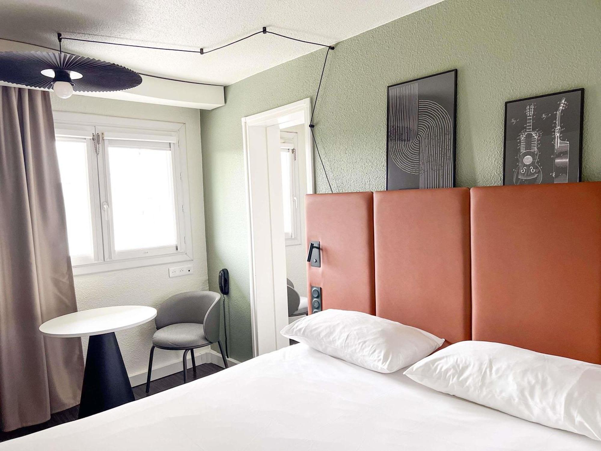 Standard Room Double Bed Twin Beds