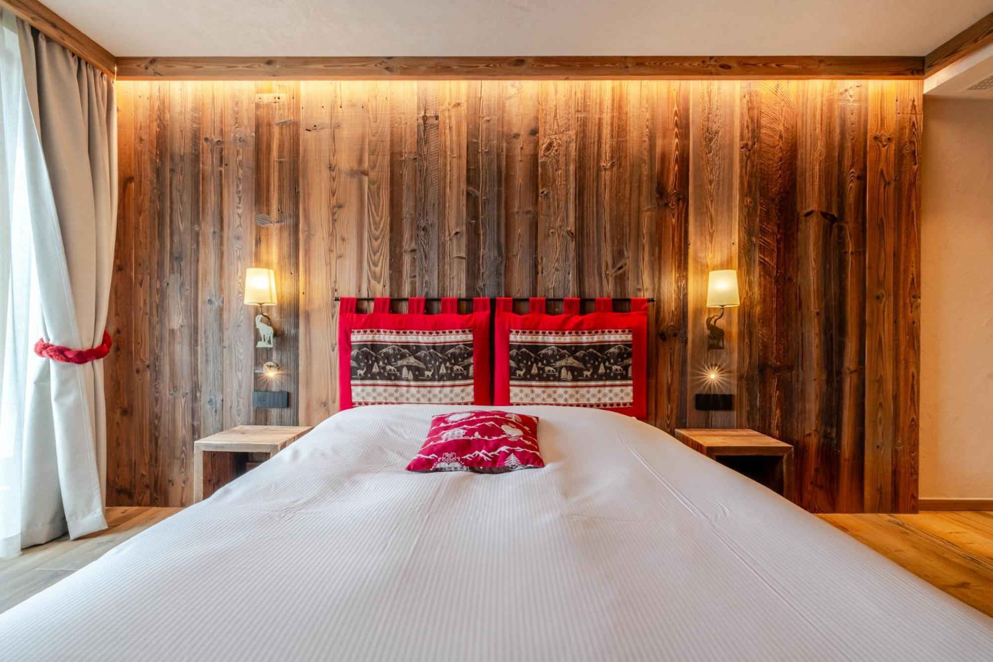 Double or Twin Room Balcony
