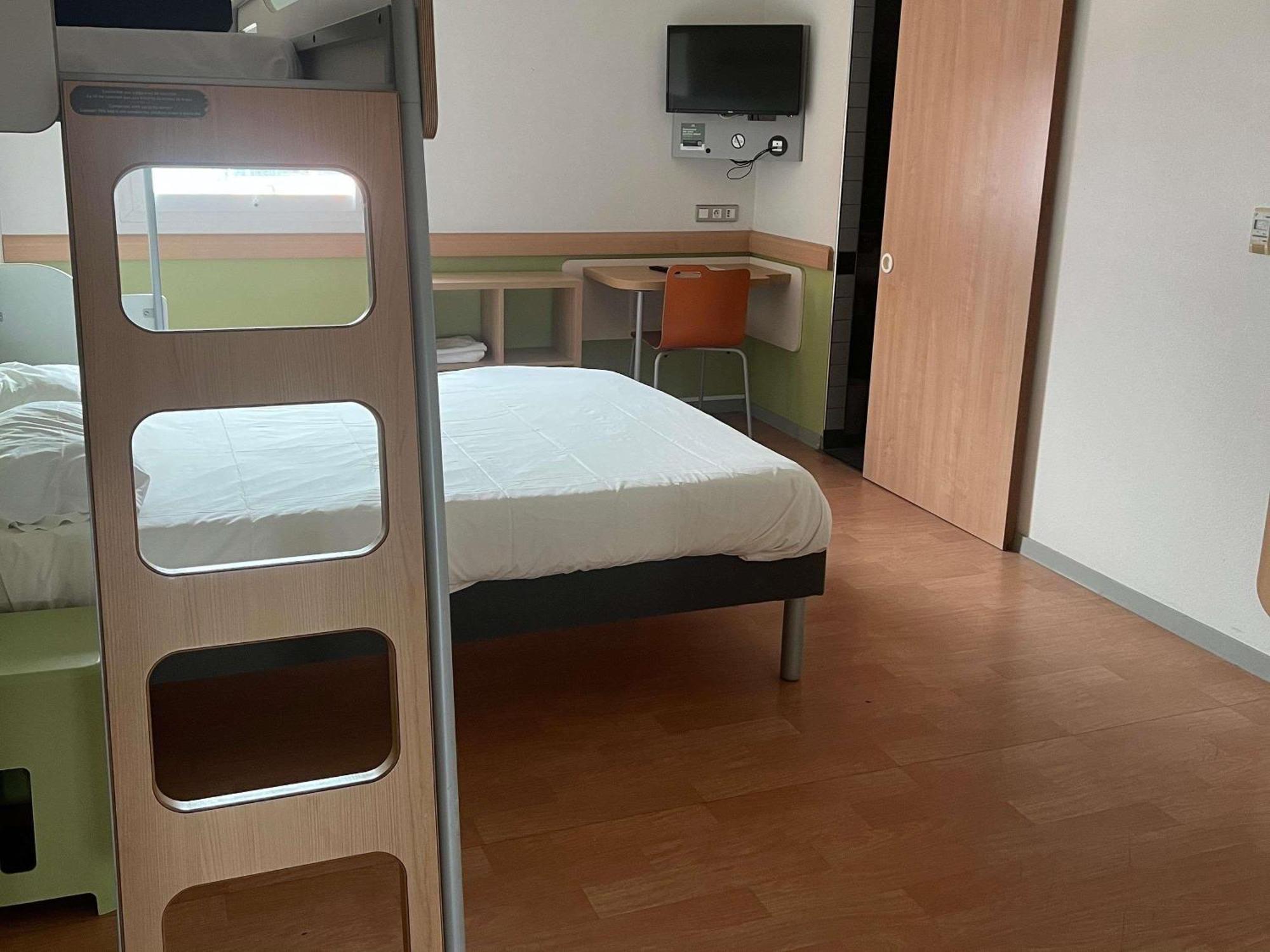 Accessible King Room,1739417181:JPEG