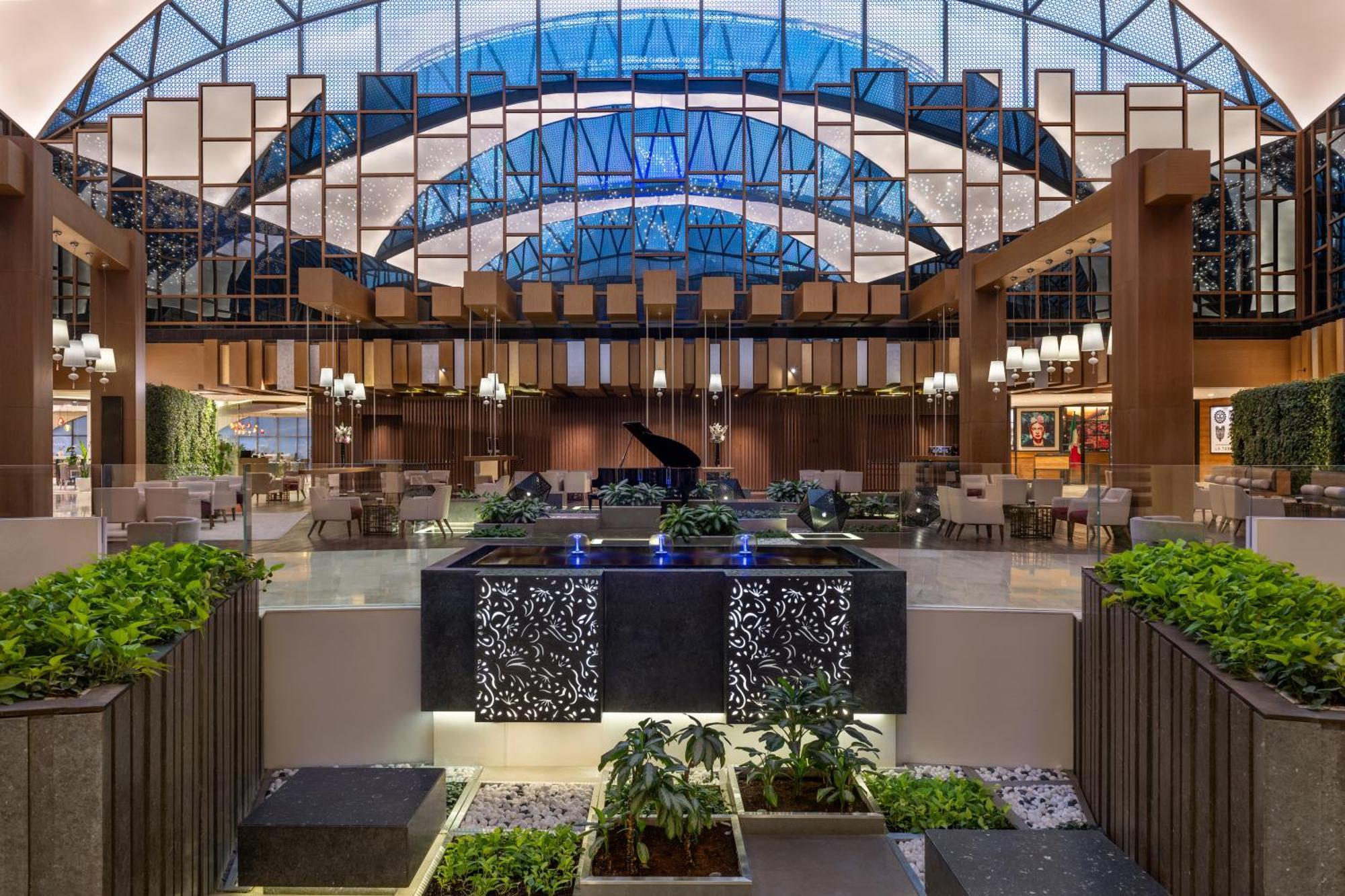 Twin Room on Grand Hyatt Water Park & on Food & Beverage Valid till end of October 2026