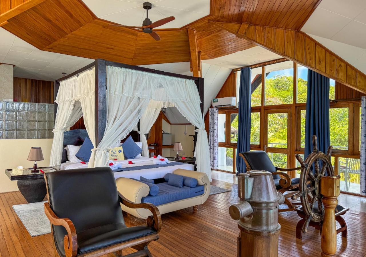 Junior Suite Captain's Retreat