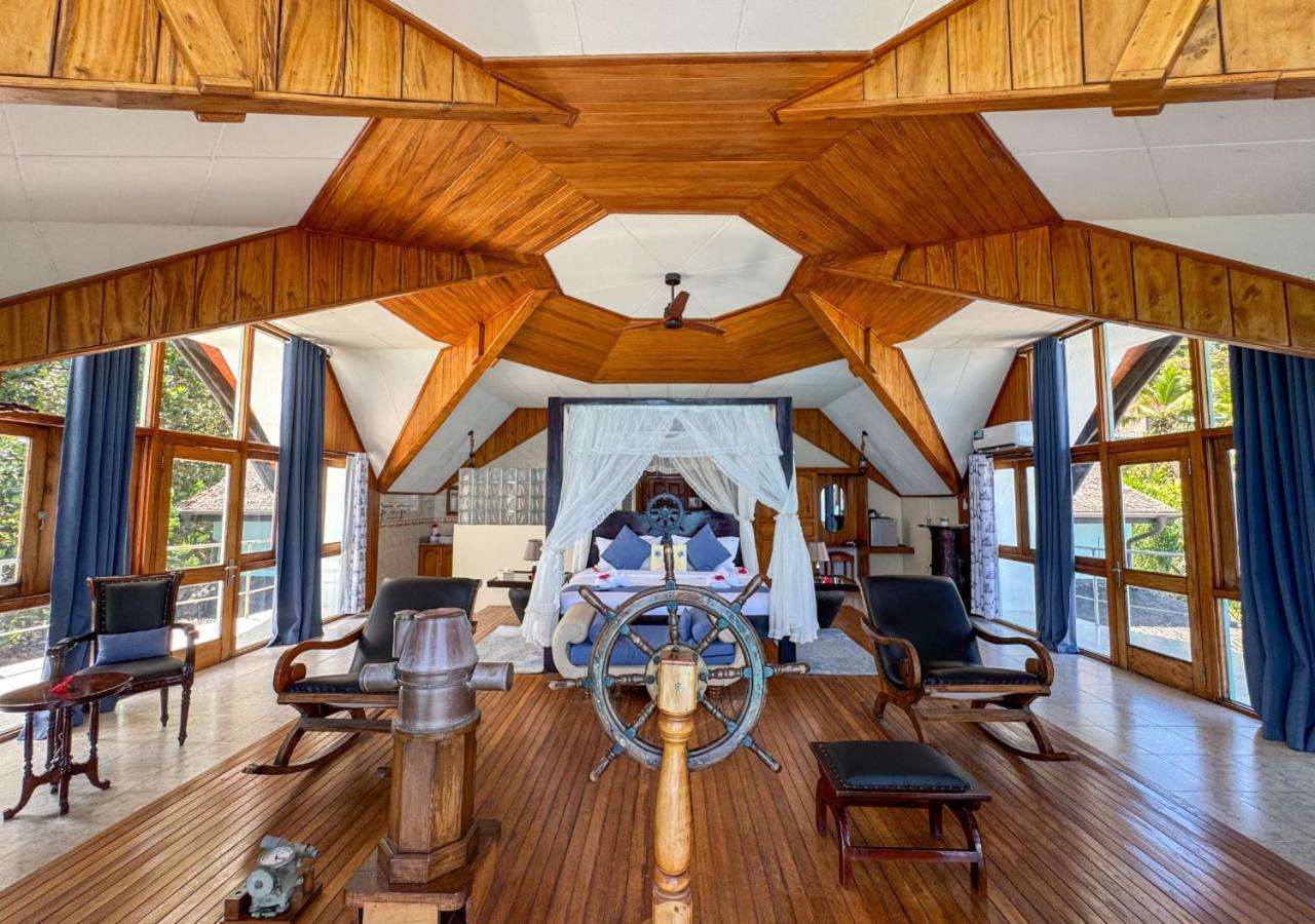 Junior Suite Captain's Retreat