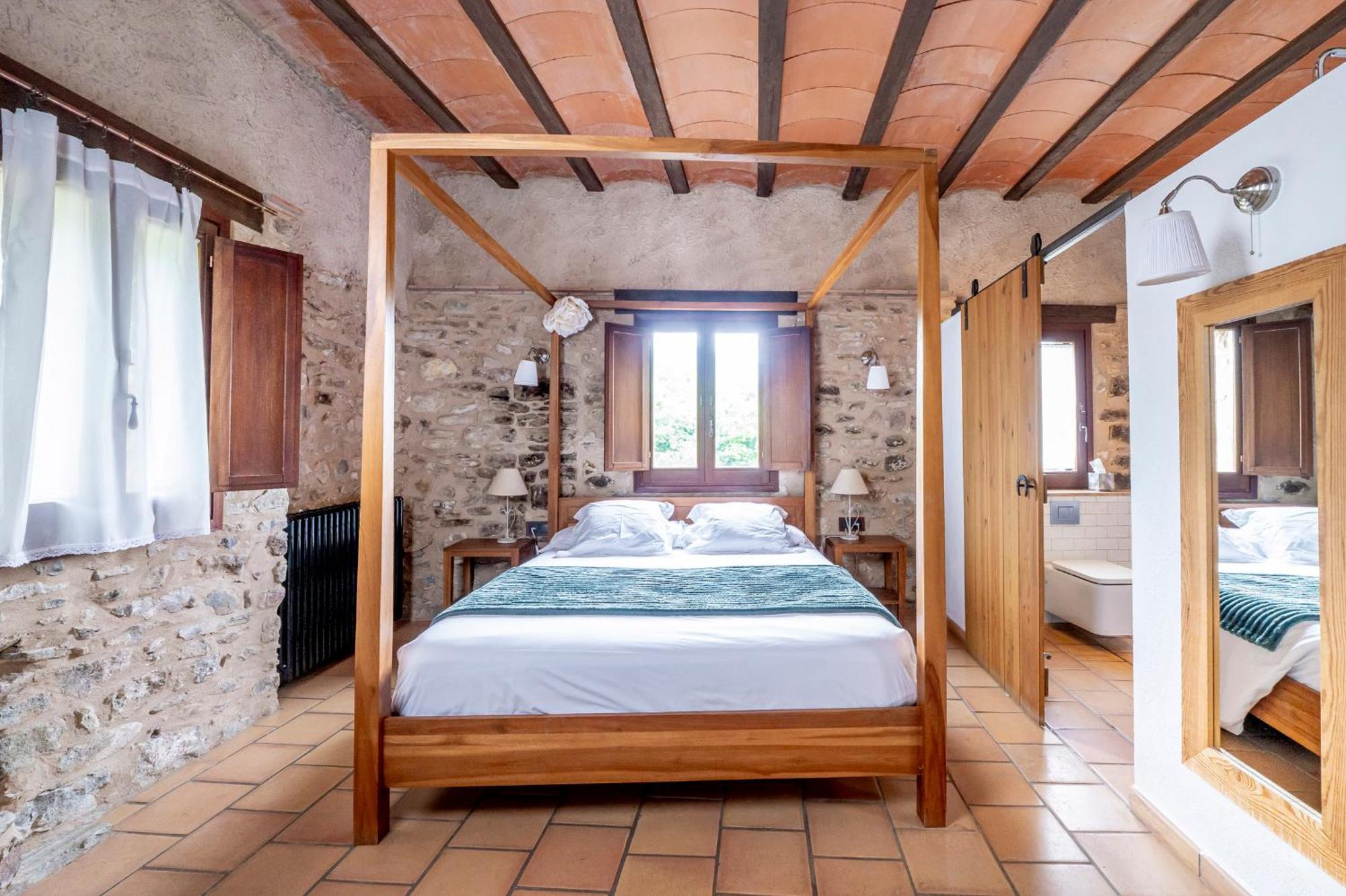 Standard Double Room,1739463101:JPEG