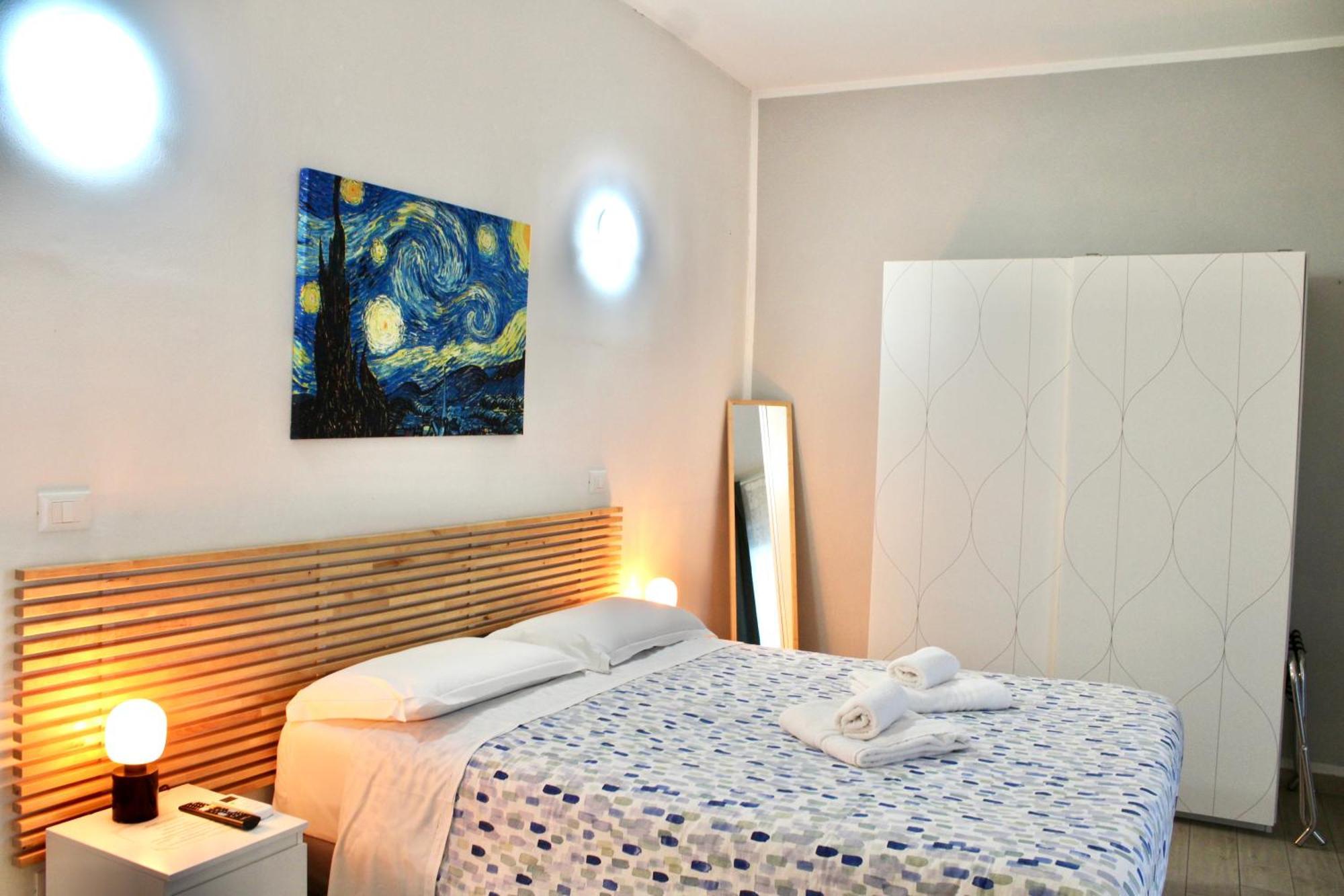 Double Room Private Bathroom