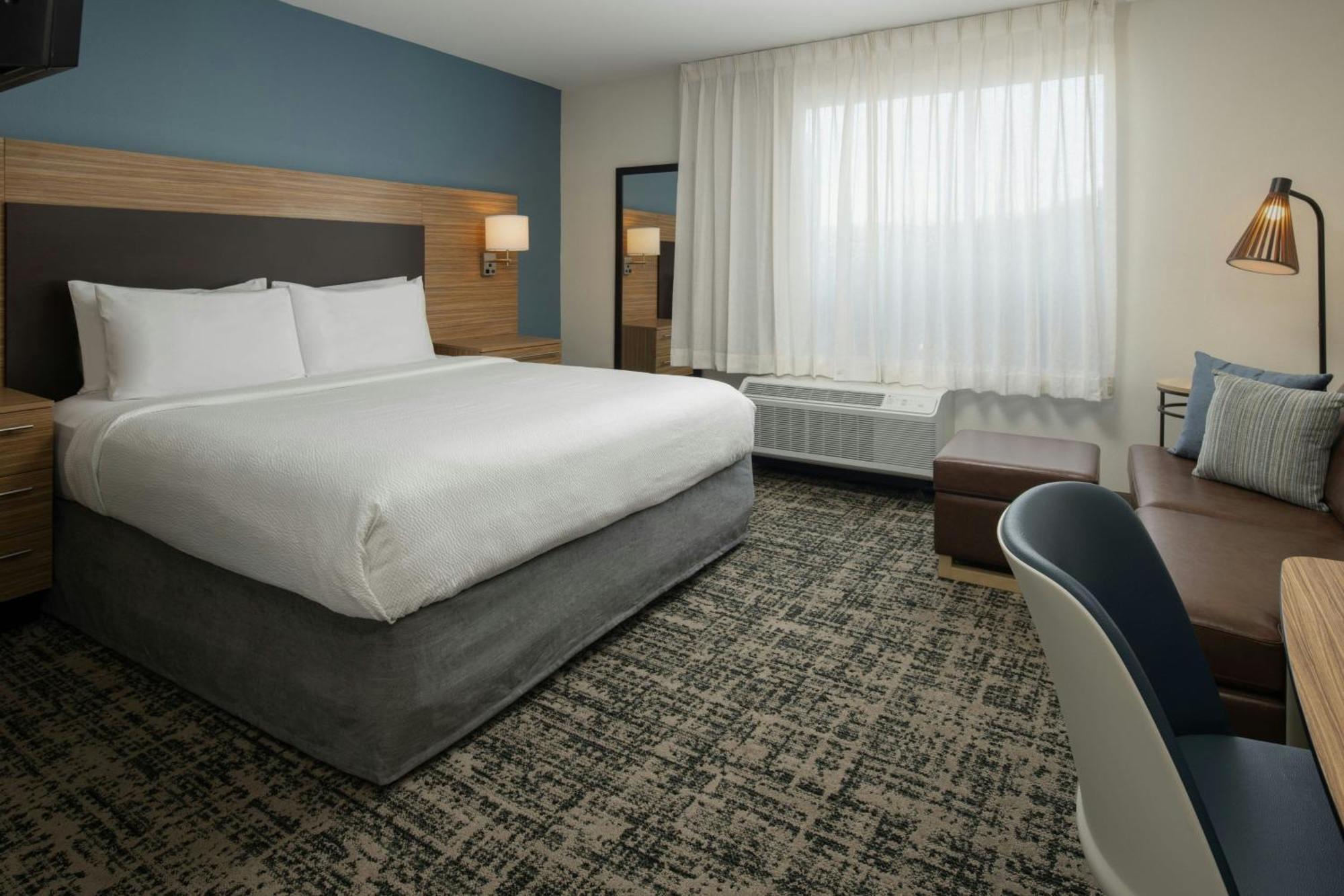 One-Bedroom King Suite