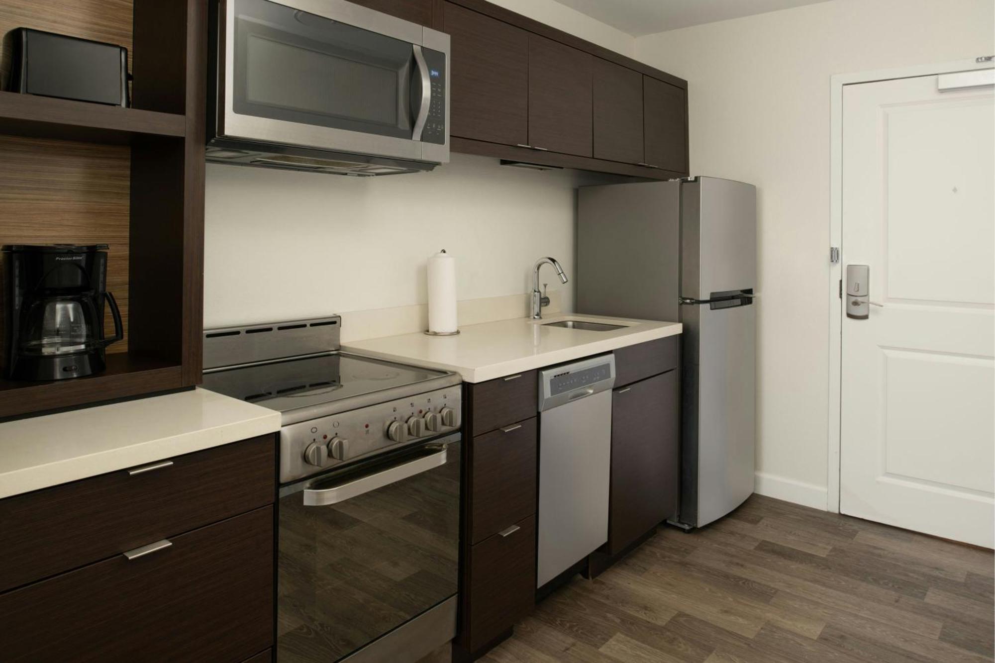One-Bedroom King Suite