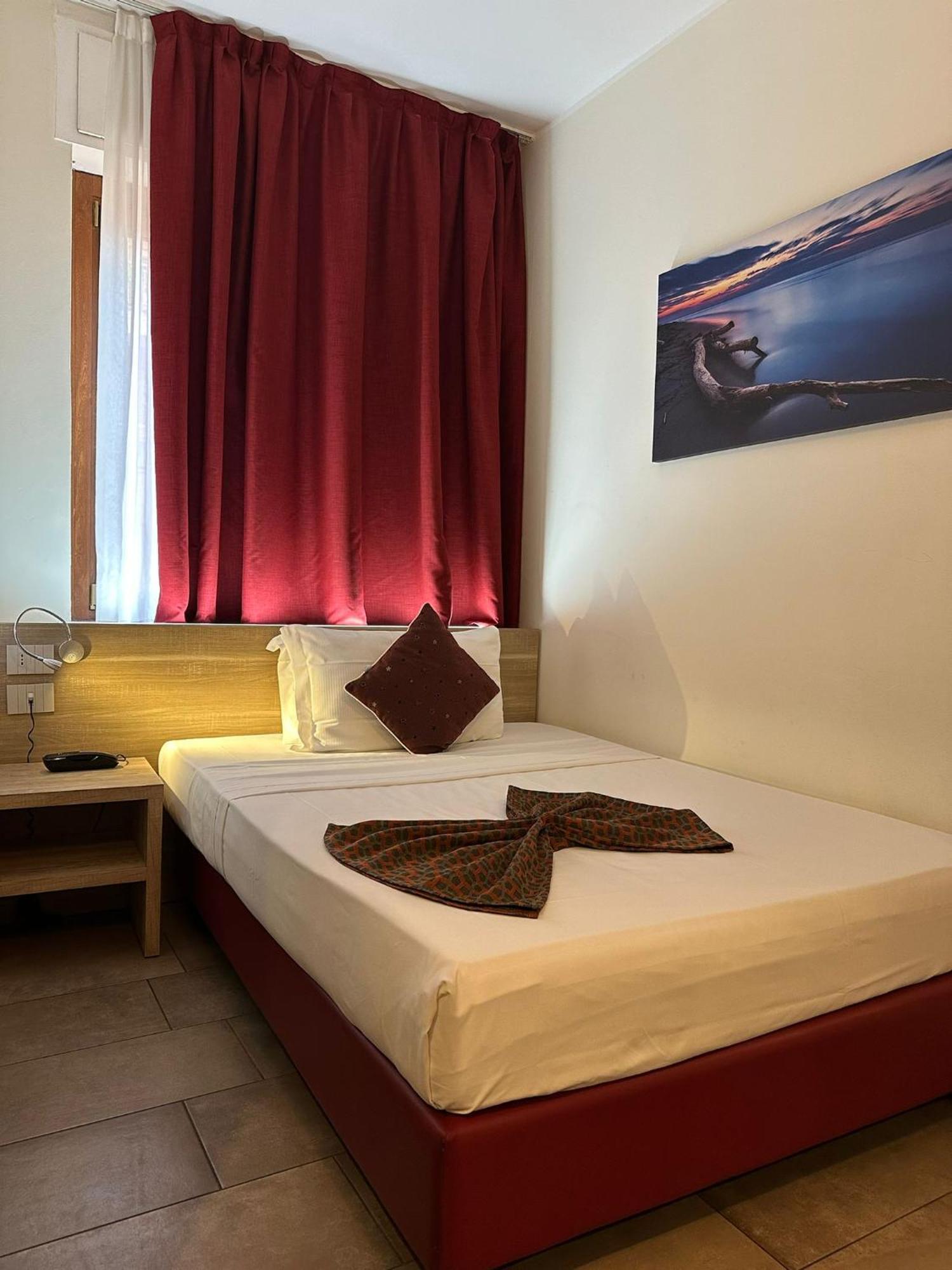 Deluxe Single Room
