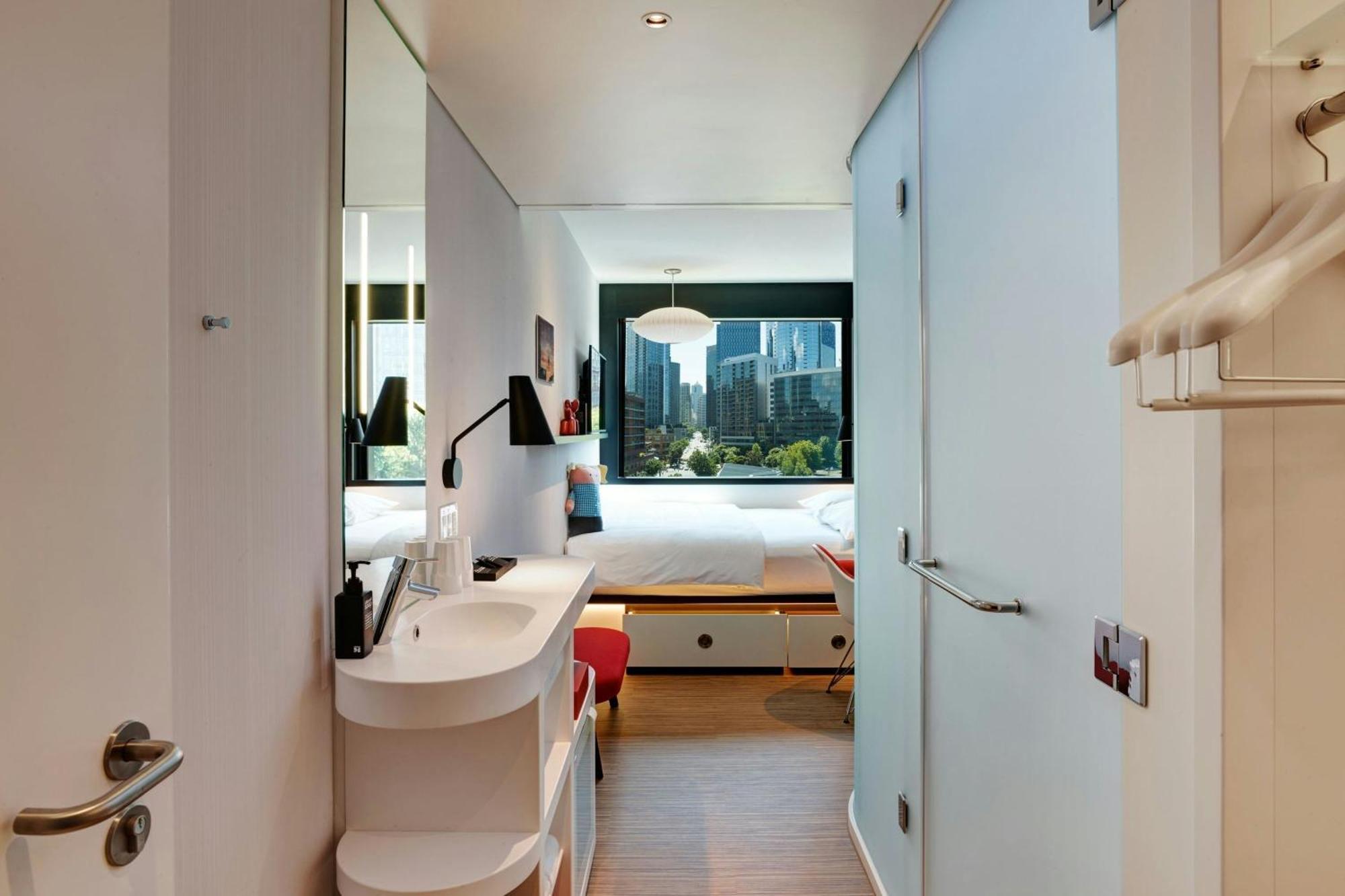 King Room,1739537289:JPEG