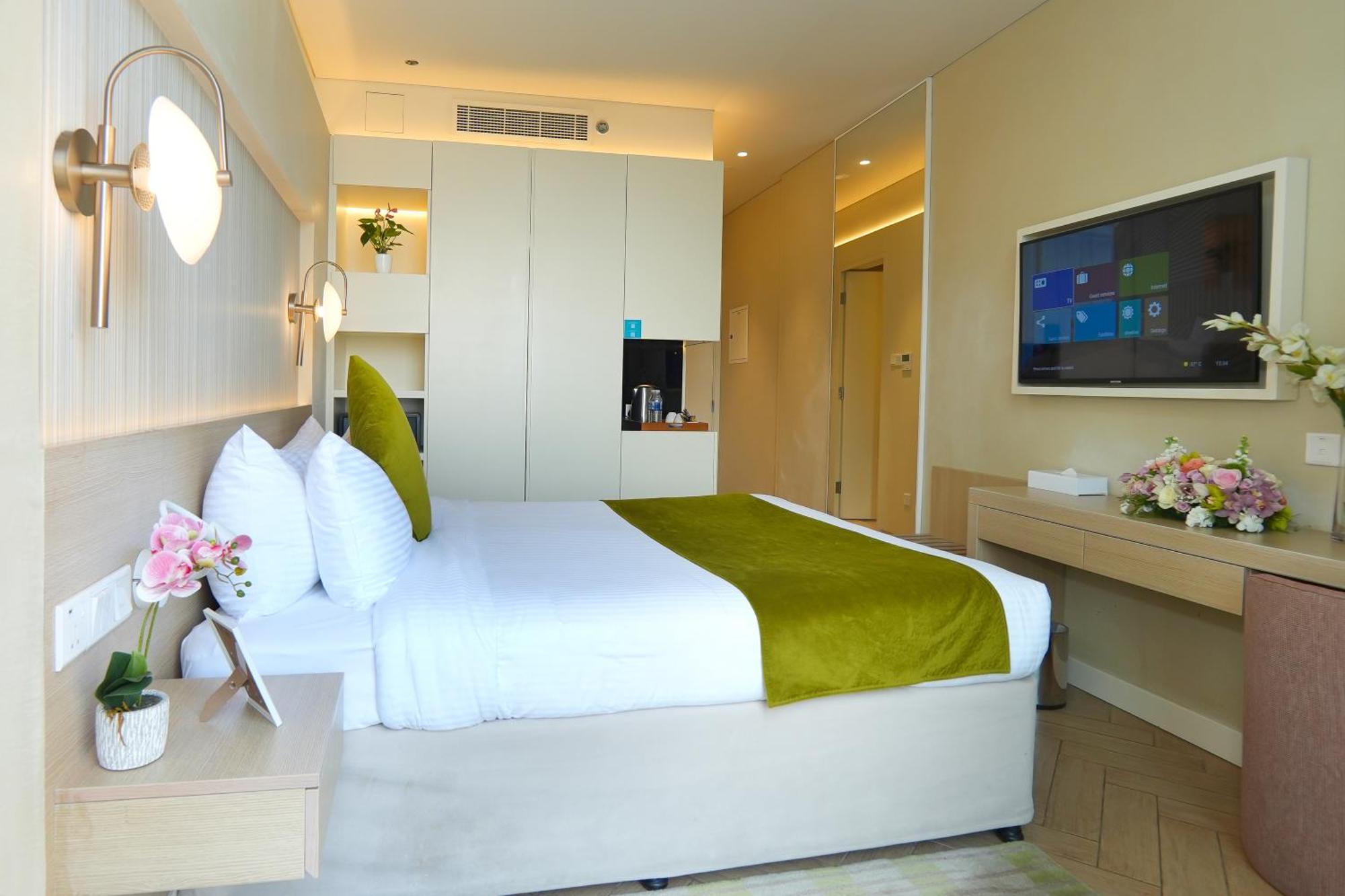 Standard Room without Balcony Main Road