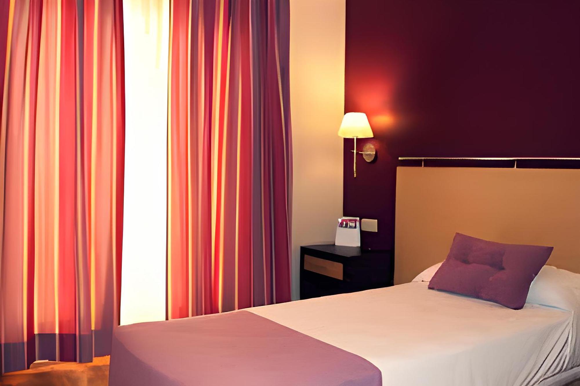 Small Single Room