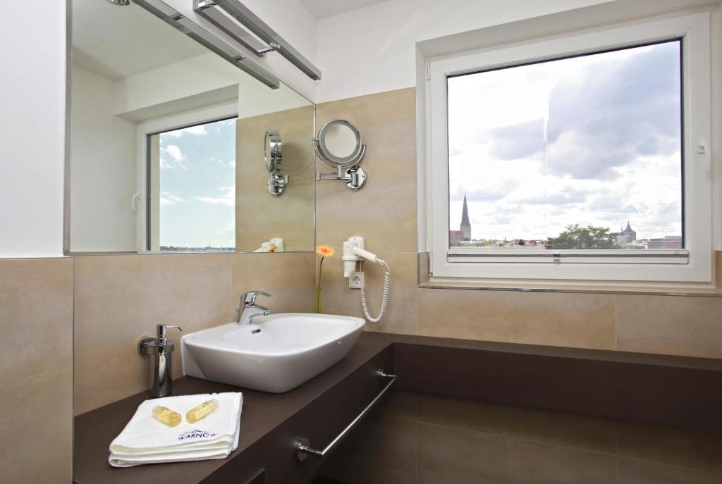 Double Room,37628026:JPEG