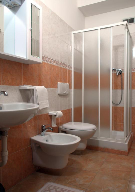 Standard Triple Room,17476247:JPEG