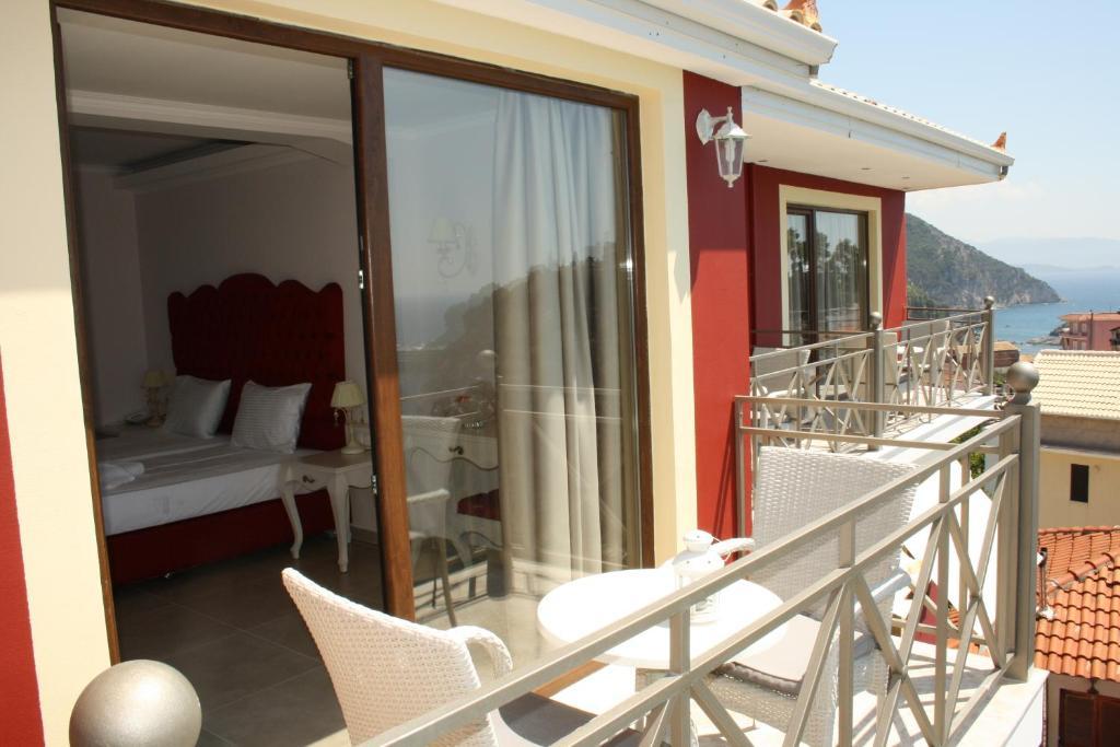 Grand Deluxe Double or Twin Room Sea View