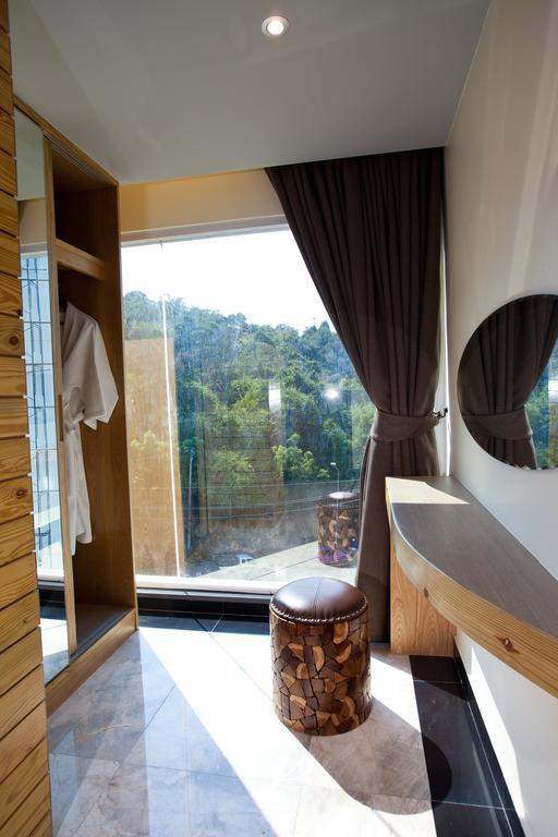 Premium Mountain Room
