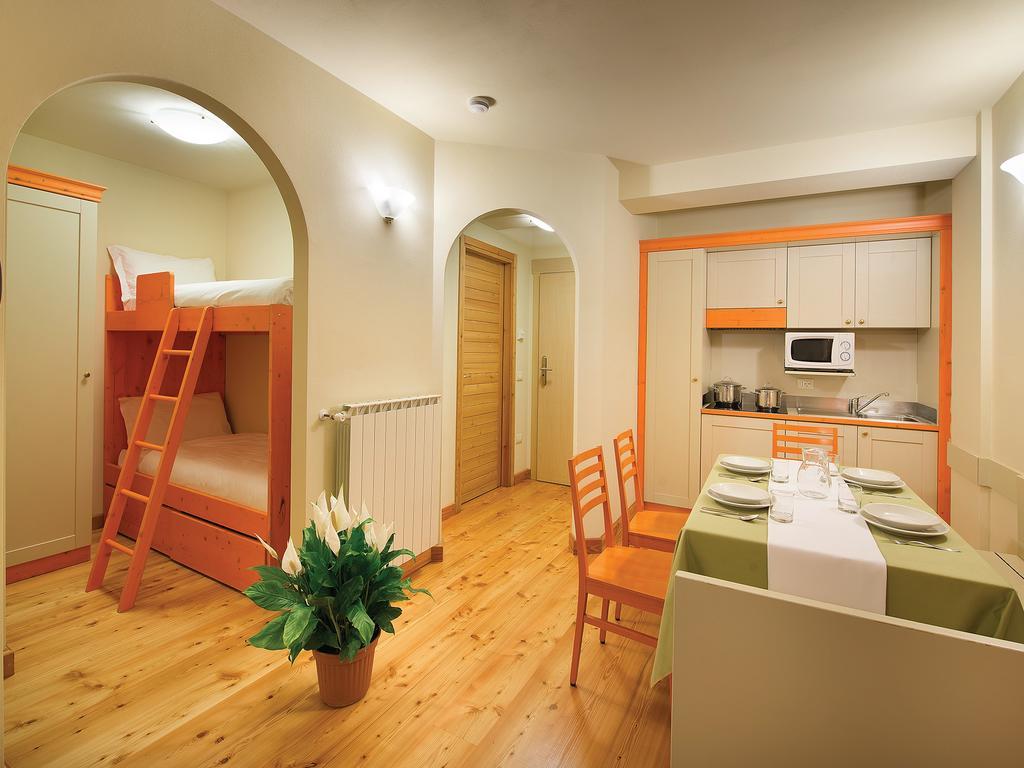 One-Bedroom Apartment,1244291518:JPEG