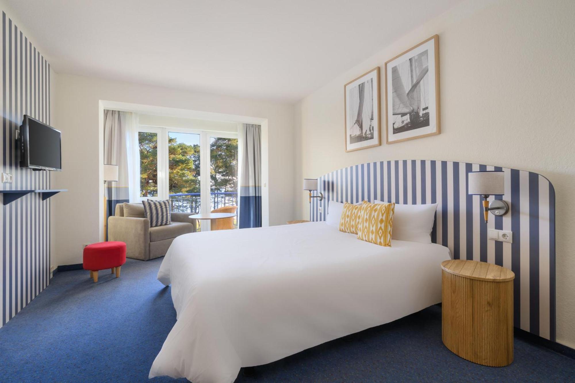 Studio Extra Bed Broadway view