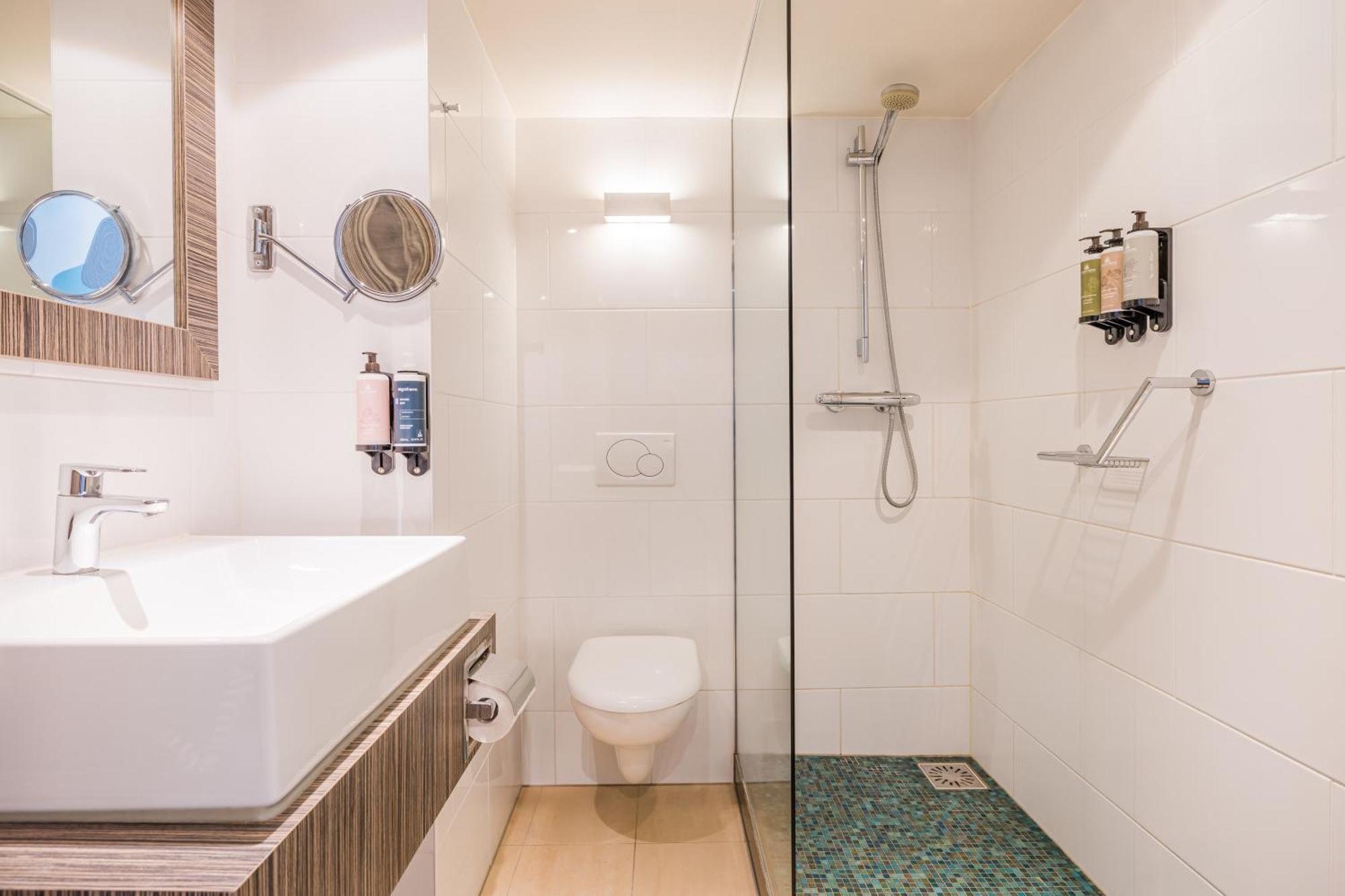Twin Room with Balcony,1516460833:JPEG