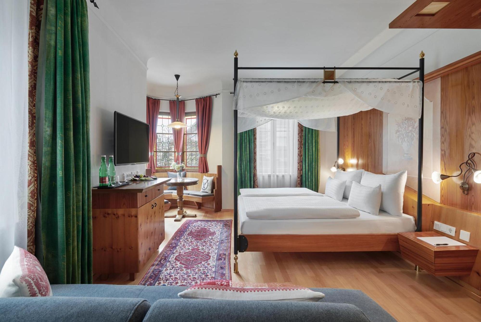 Deluxe Junior Suite