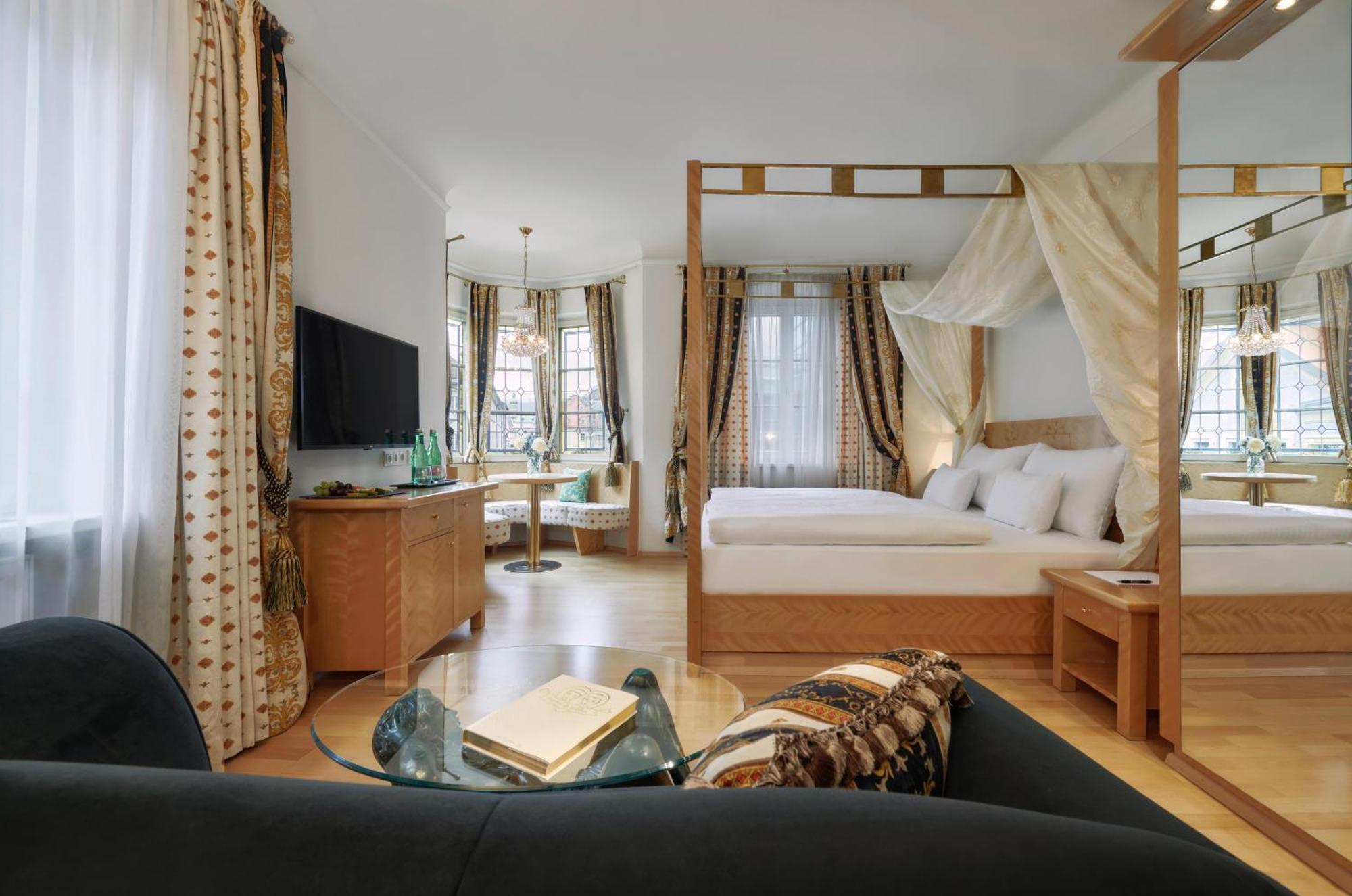 Deluxe Junior Suite