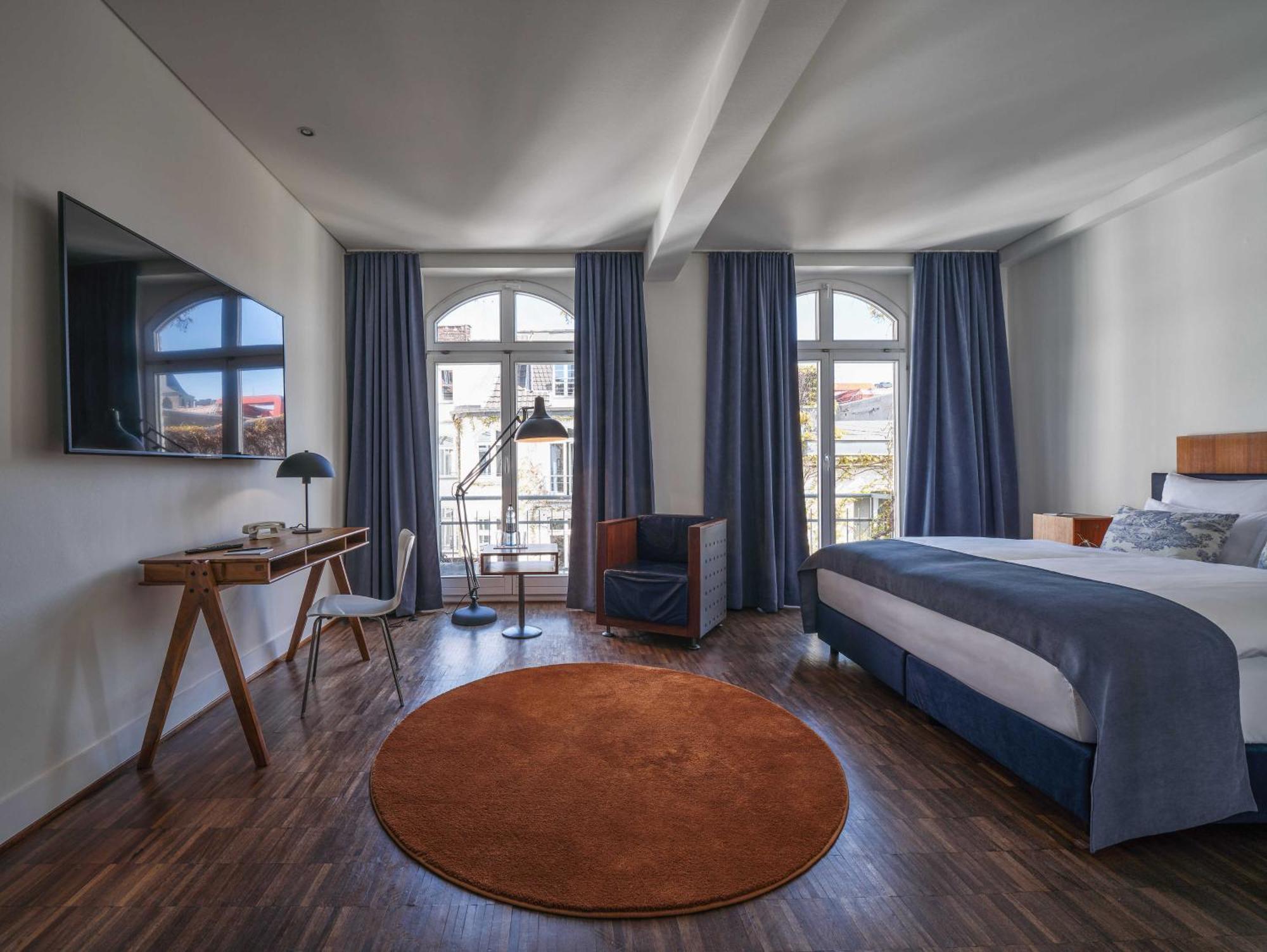 Large Double Room