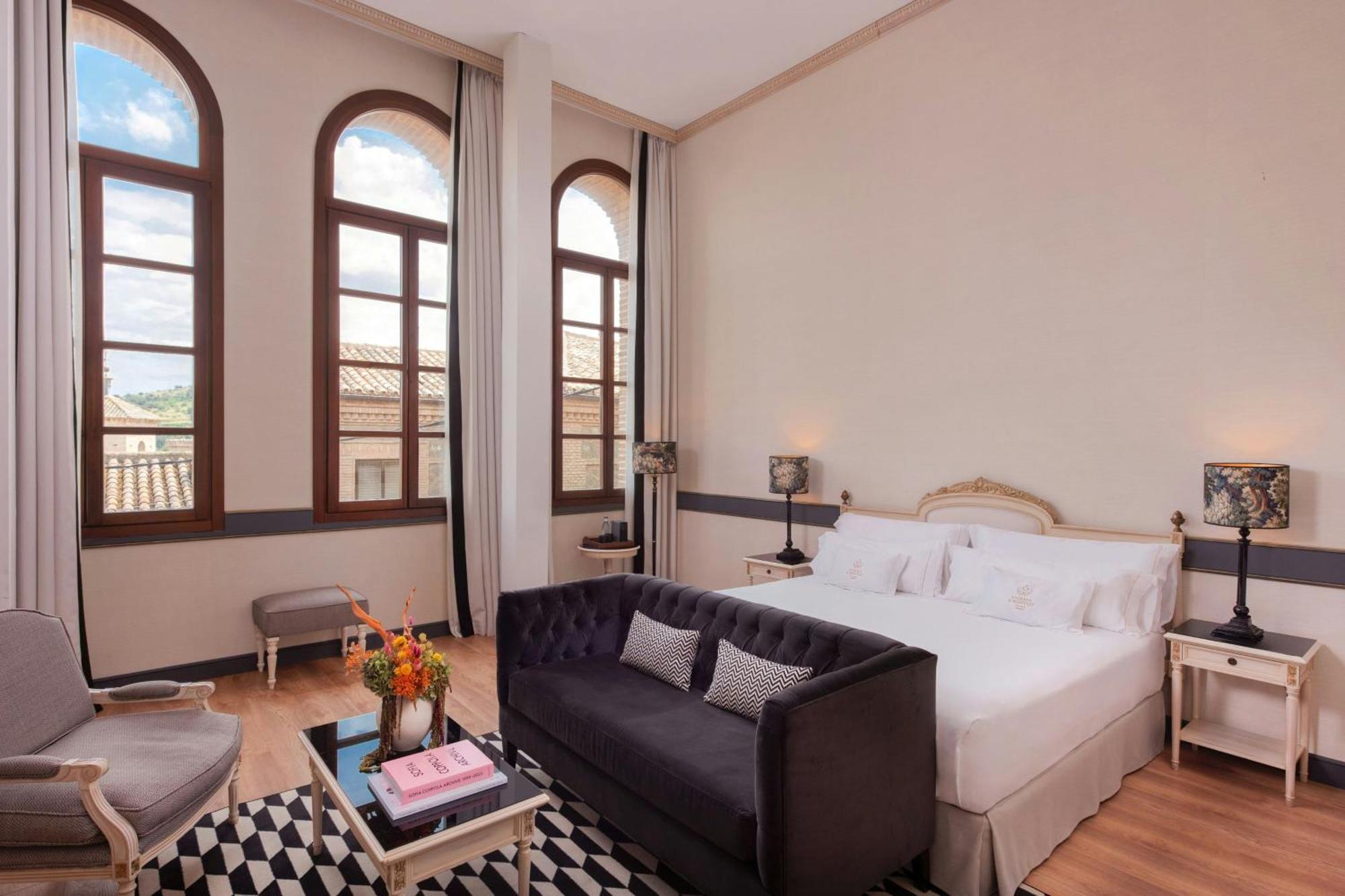 Tiffany 1 Bedroom Junior Suite 1 King City view
