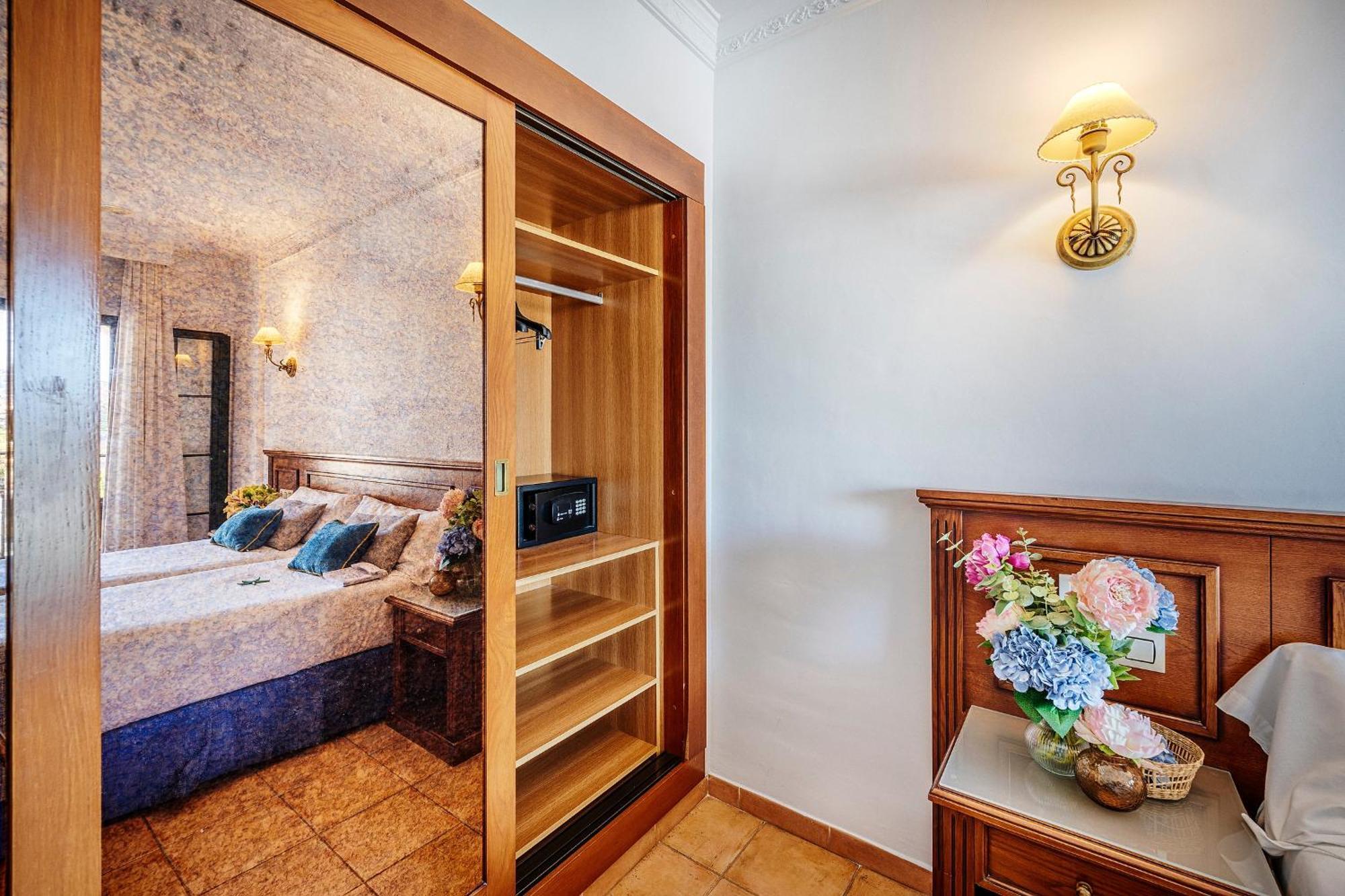 Classic Room French Balcony