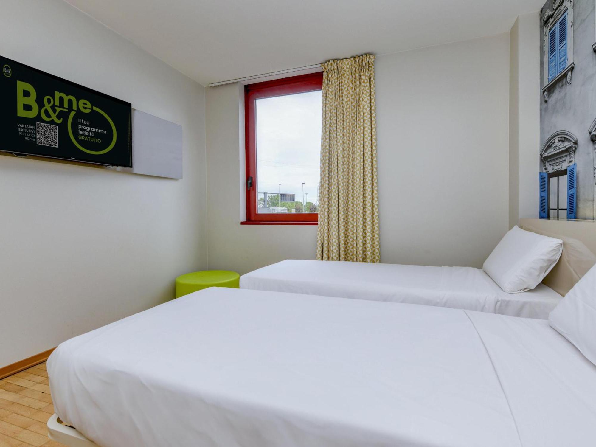 Twin Room,1742585521:JPEG