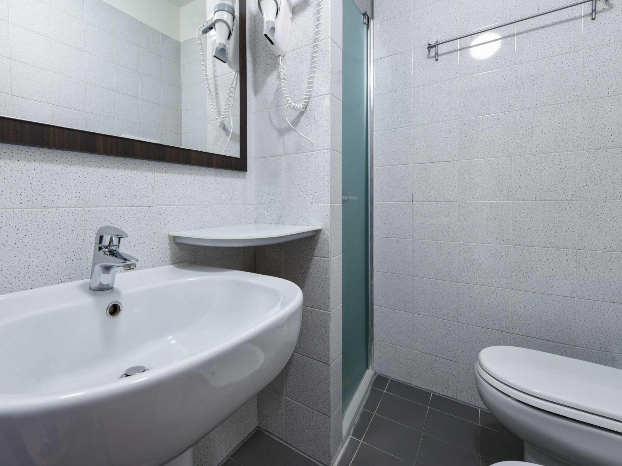 Double Room,1742585540:JPEG