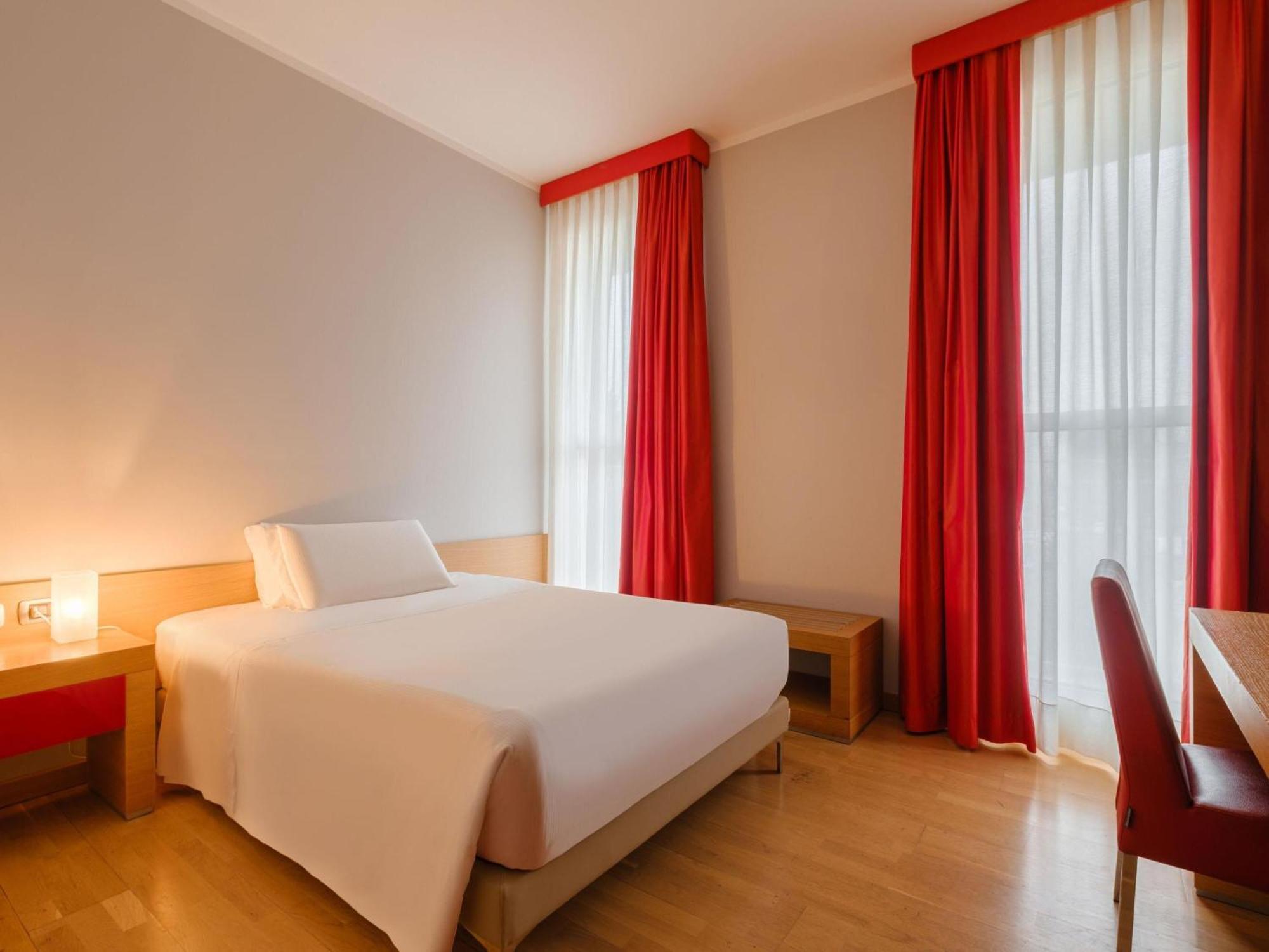Superior Single Room,1742587788:JPEG